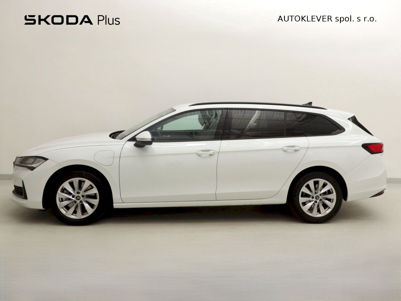 Škoda Superb, Selection DSG 1.5PHEV 150kW - fotka 3