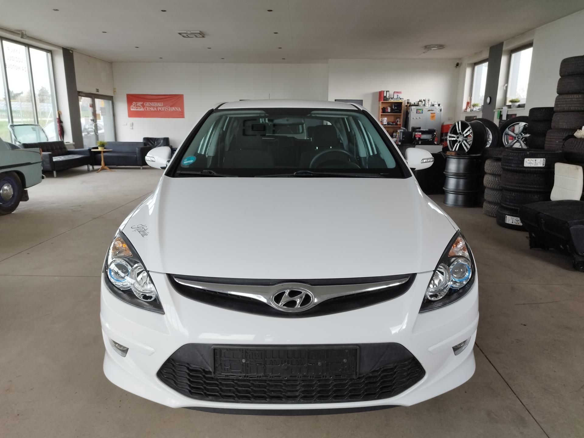 Hyundai i30, 1,6CRDI,85KW,AUTOMAT,SERVISKA - fotka 2