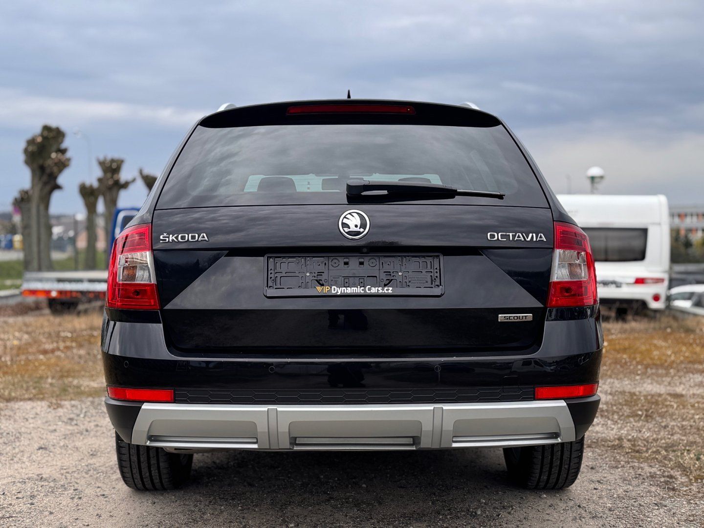 Škoda Octavia, 2.0 TDI DSG Scout 4x4 TAŽNÉ - fotka 6