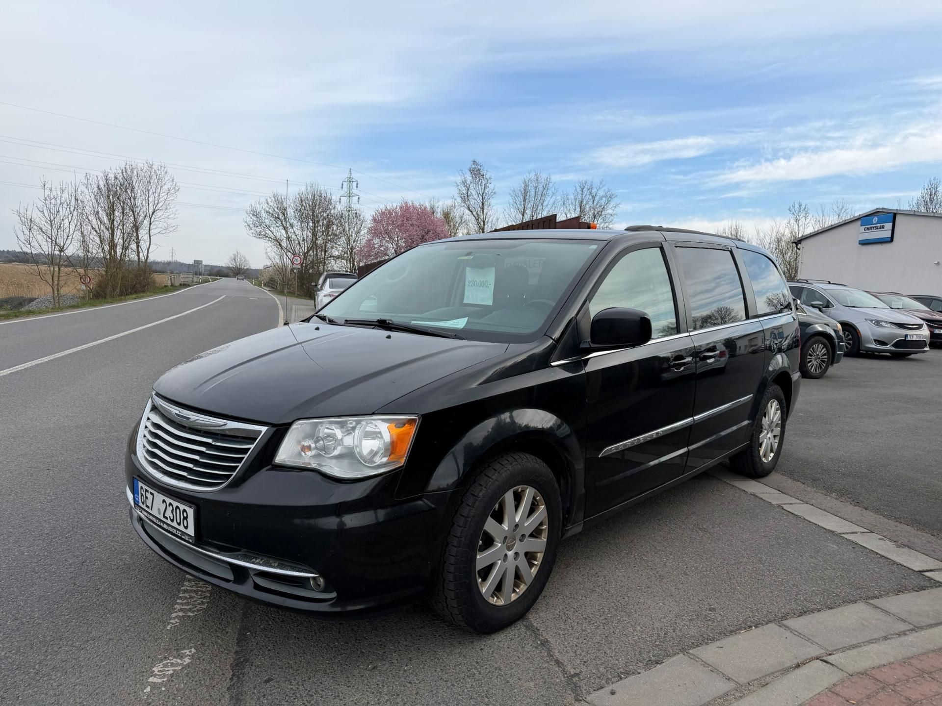 Chrysler Town & Country, 3,6 LPG RT DVD Kůže 2014 - fotka 2