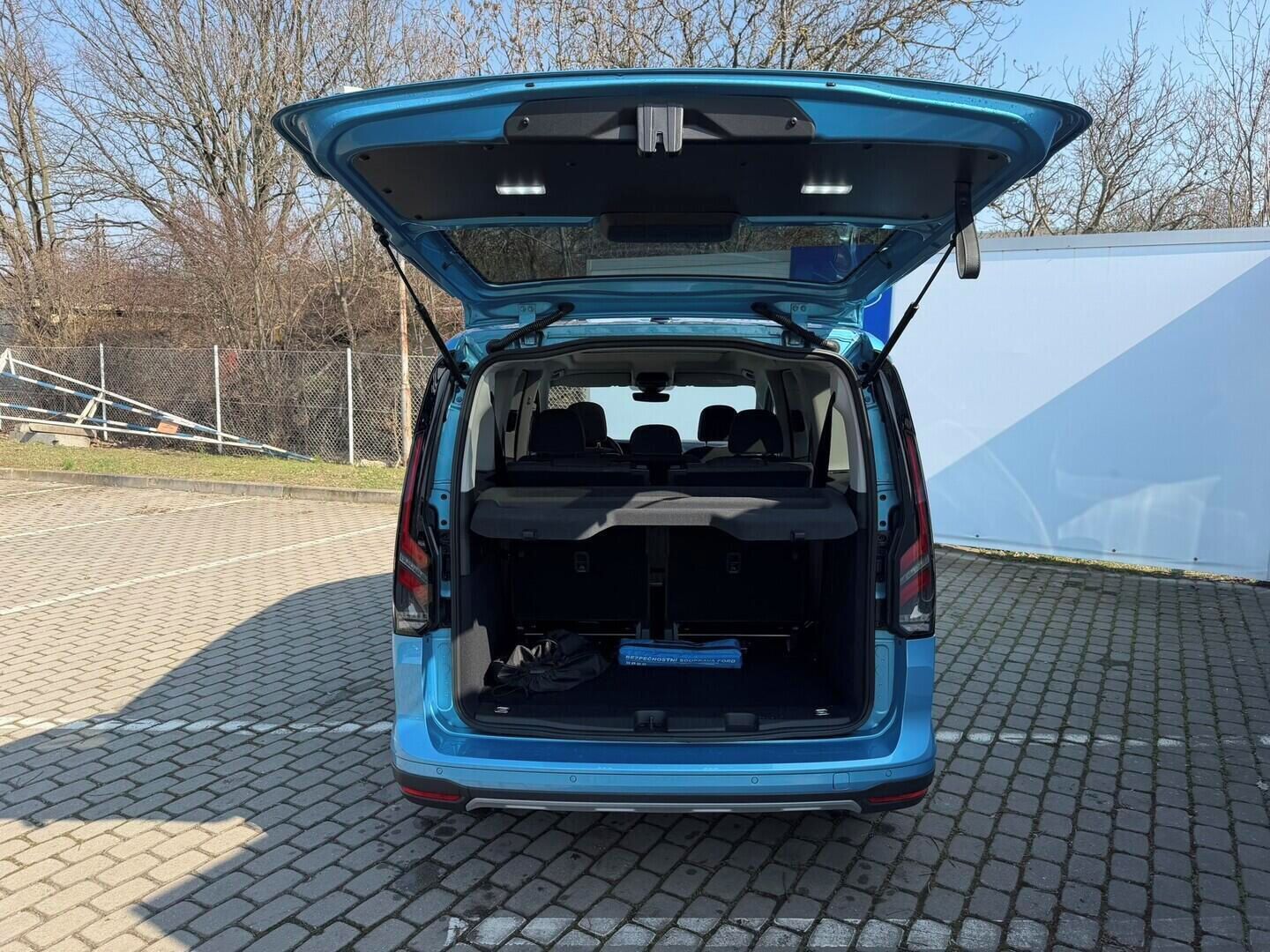 Ford Tourneo Connect, V761 Grand  1,5 EcoBoost 110 k - fotka 5