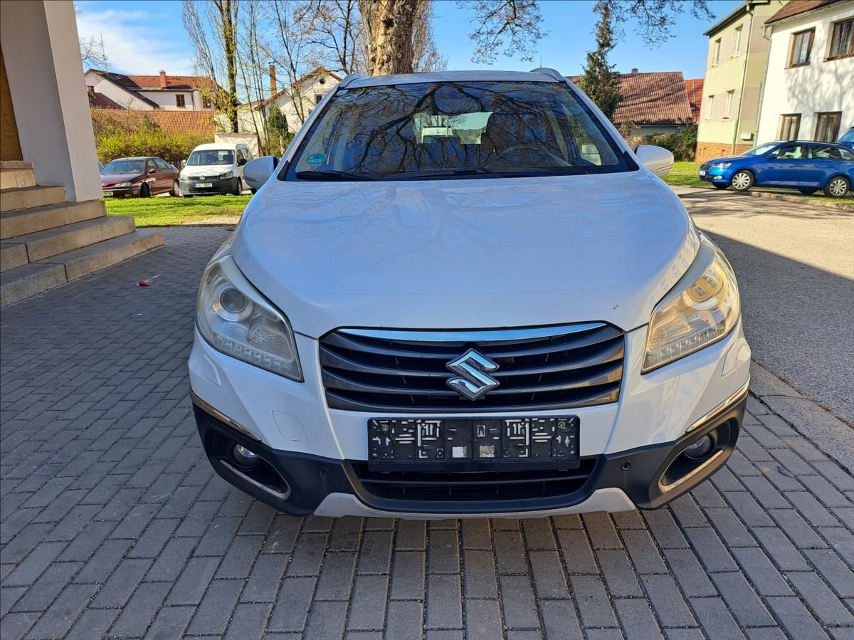 Suzuki SX4, 1,6 DDiS S-Cross - fotka 3