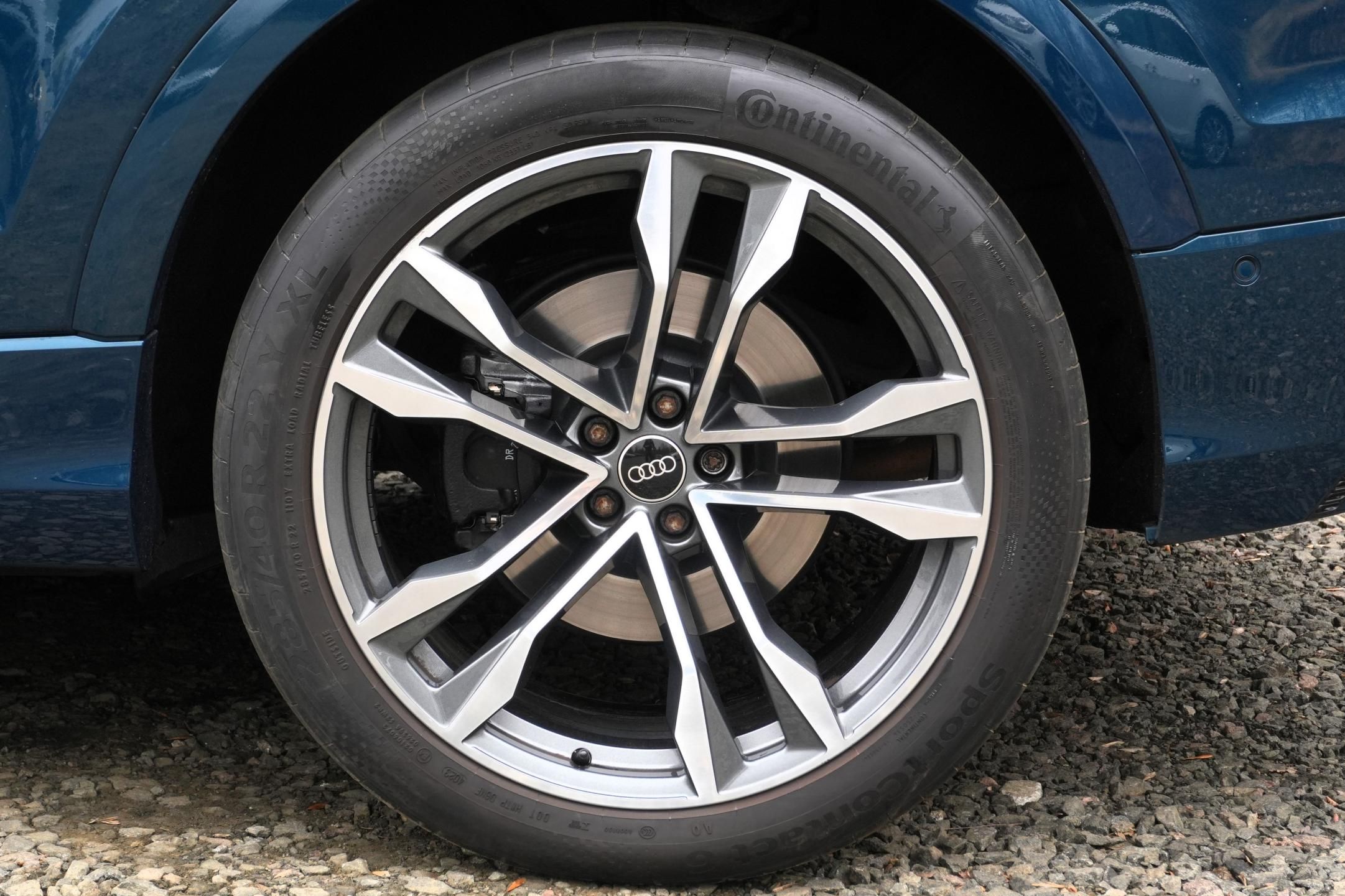 Audi SQ8, 4.0 TFSI, ČR, Tažné, Matrix - fotka 5