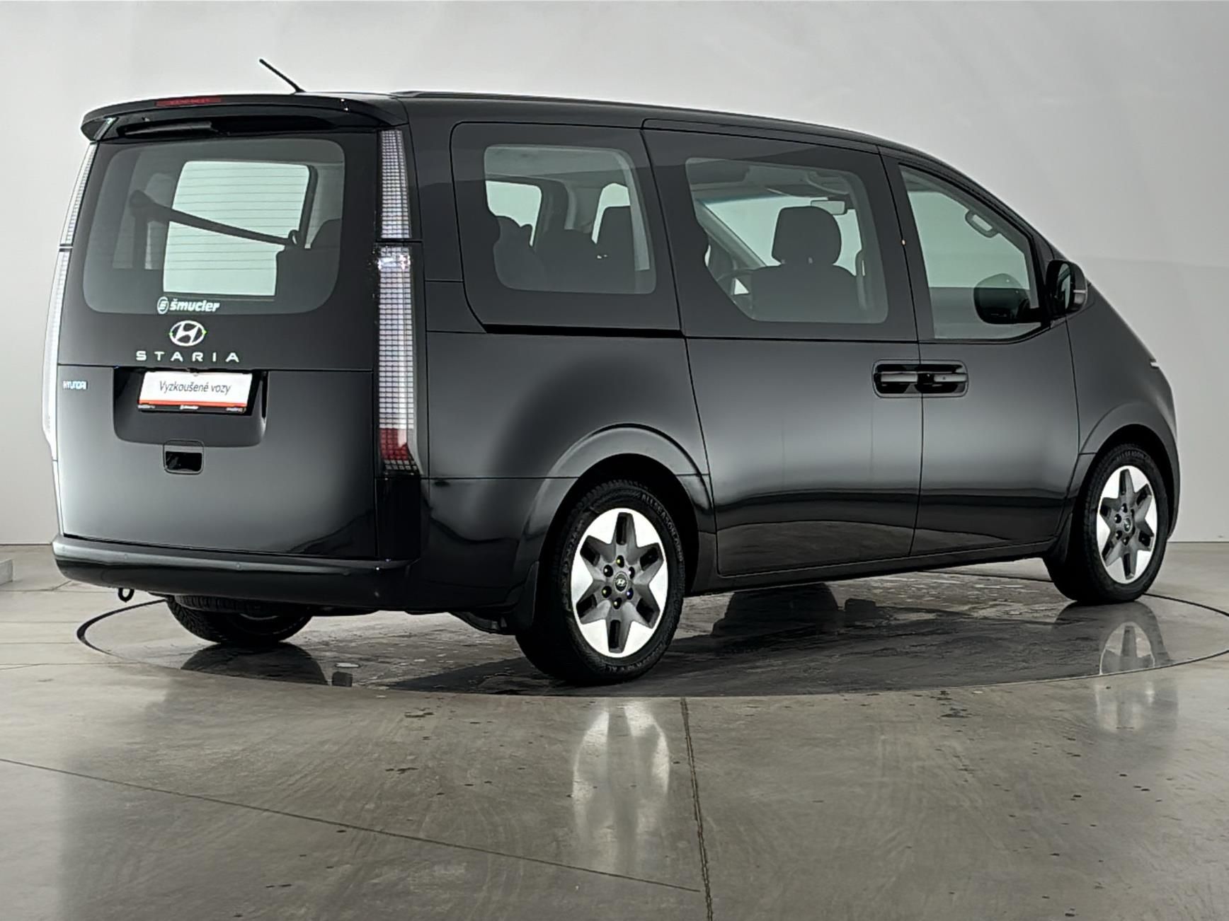 Hyundai Staria, 2.2 CRDi / 130 kW Smart - fotka 2