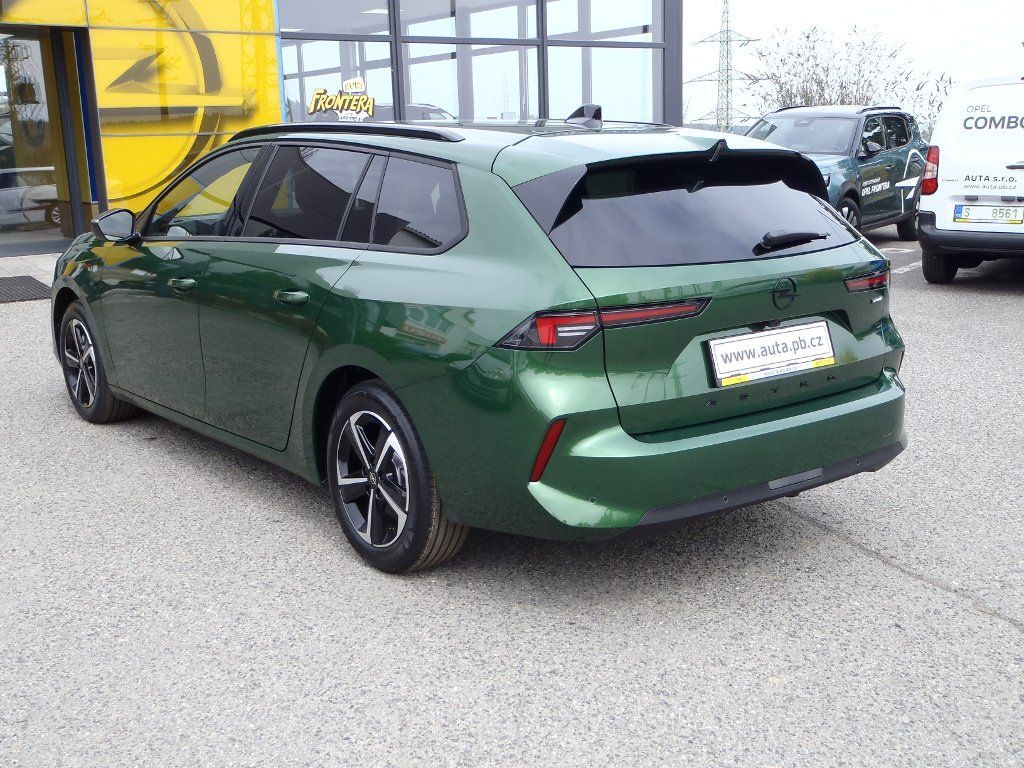 Opel Astra, ST Edition Hybrid 1.2 Turbo - fotka 6