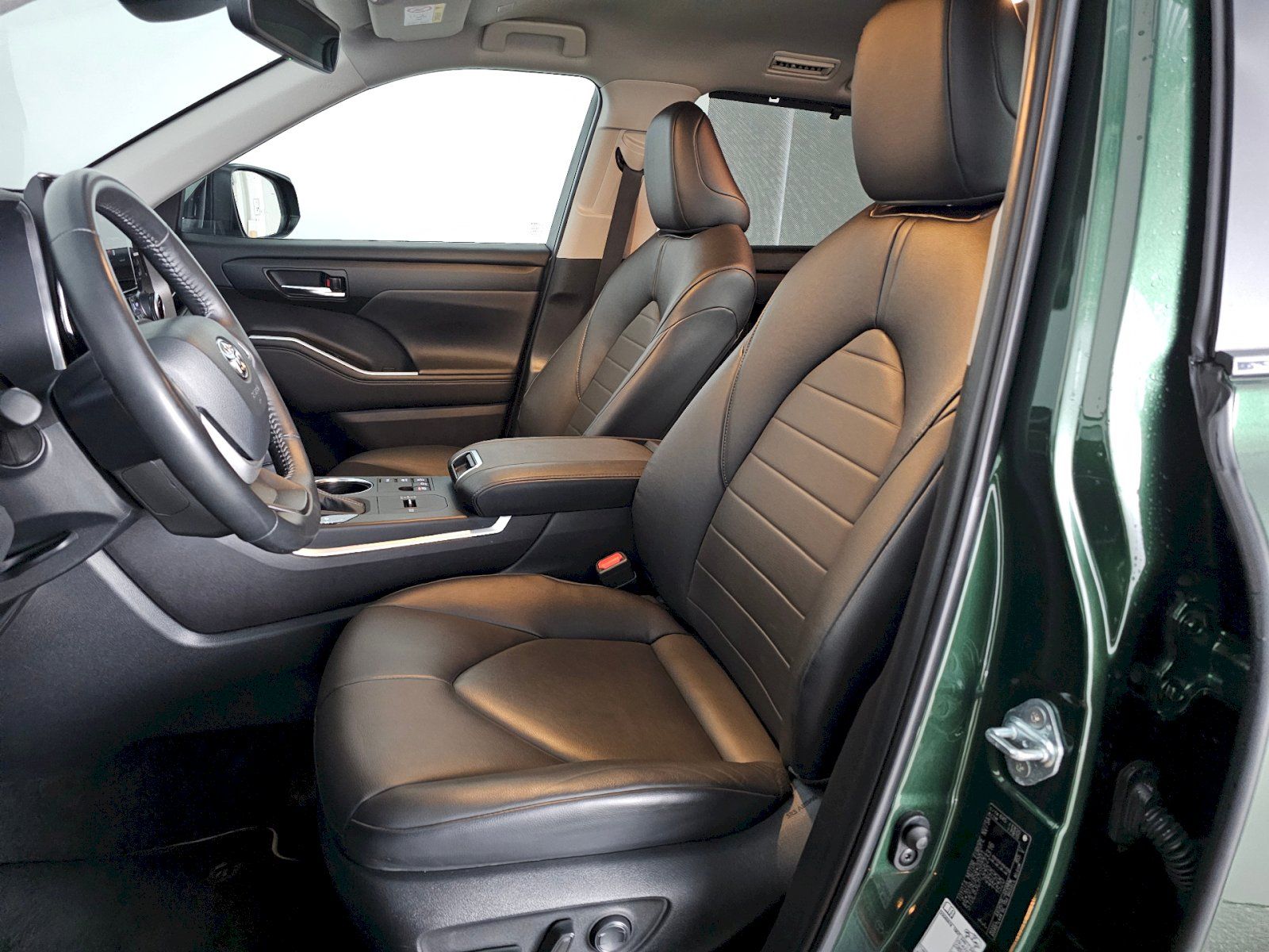 Toyota Highlander, 2.5HEV 248k COMFORT 7S tažné - fotka 6