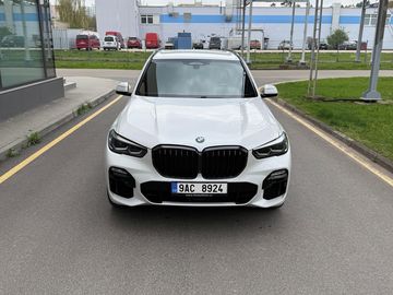4x4, tažné, větrávané sedačky
