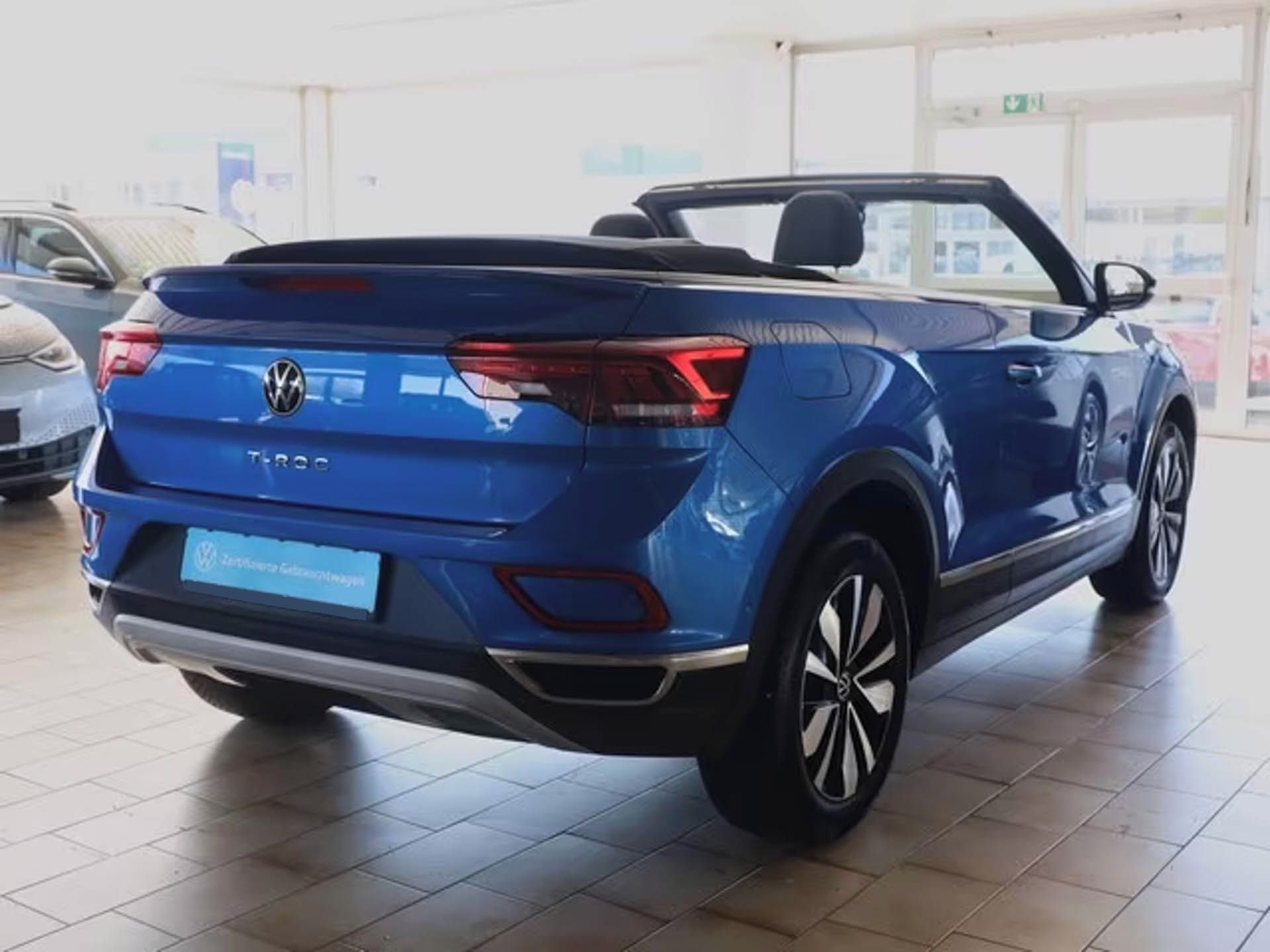 Volkswagen T-Roc, 1.5 TSI DSG ACC LED Kam - fotka 4