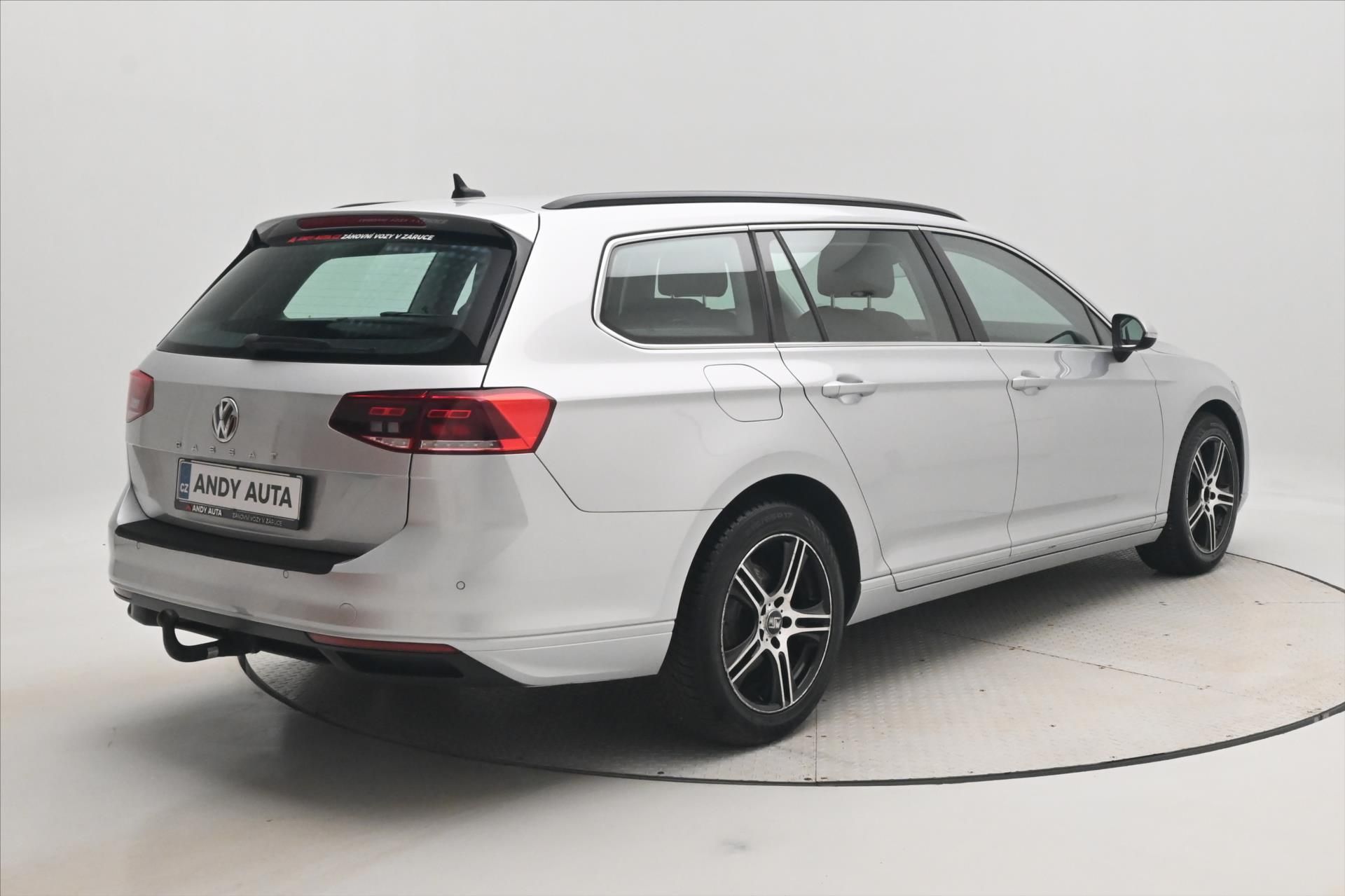 Volkswagen Passat, 2,0 TDI 110kW Business Záruka - fotka 5