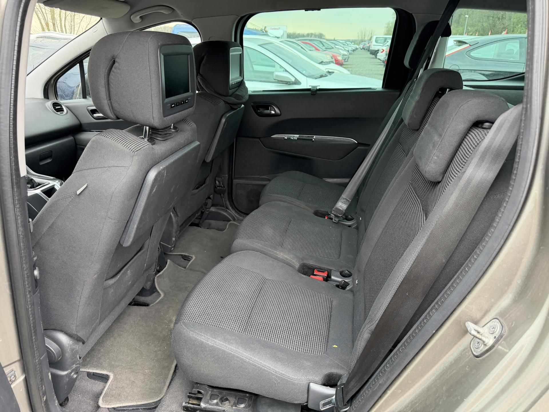 Peugeot 5008, 1.6 HDI - fotka 6