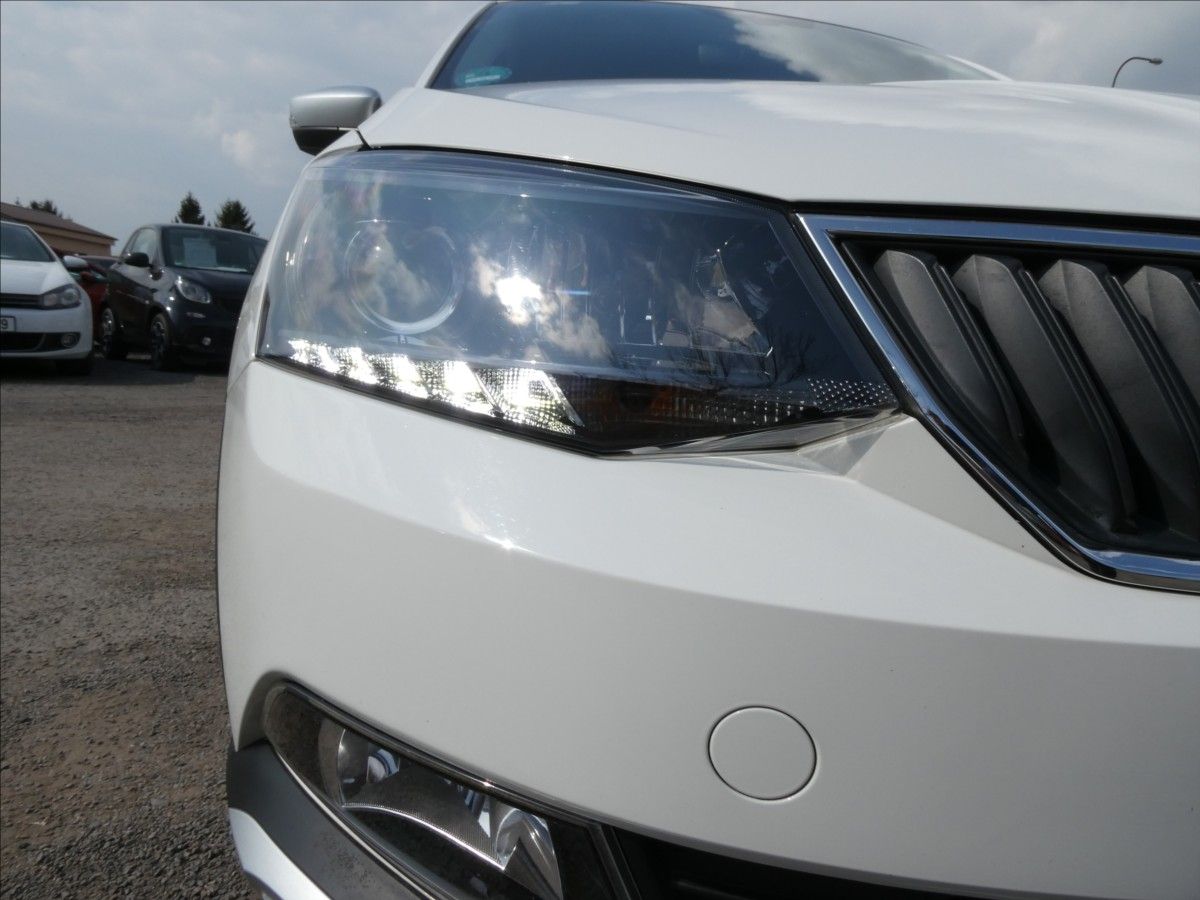 Škoda Fabia, 1,2 TSi SCOUT 2x kola,1.majite - fotka 5