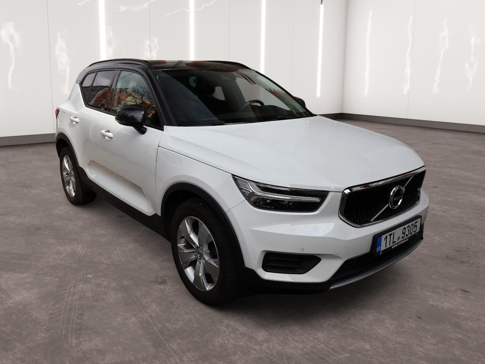 Volvo XC40, T4 AWD Momentum - fotka 5