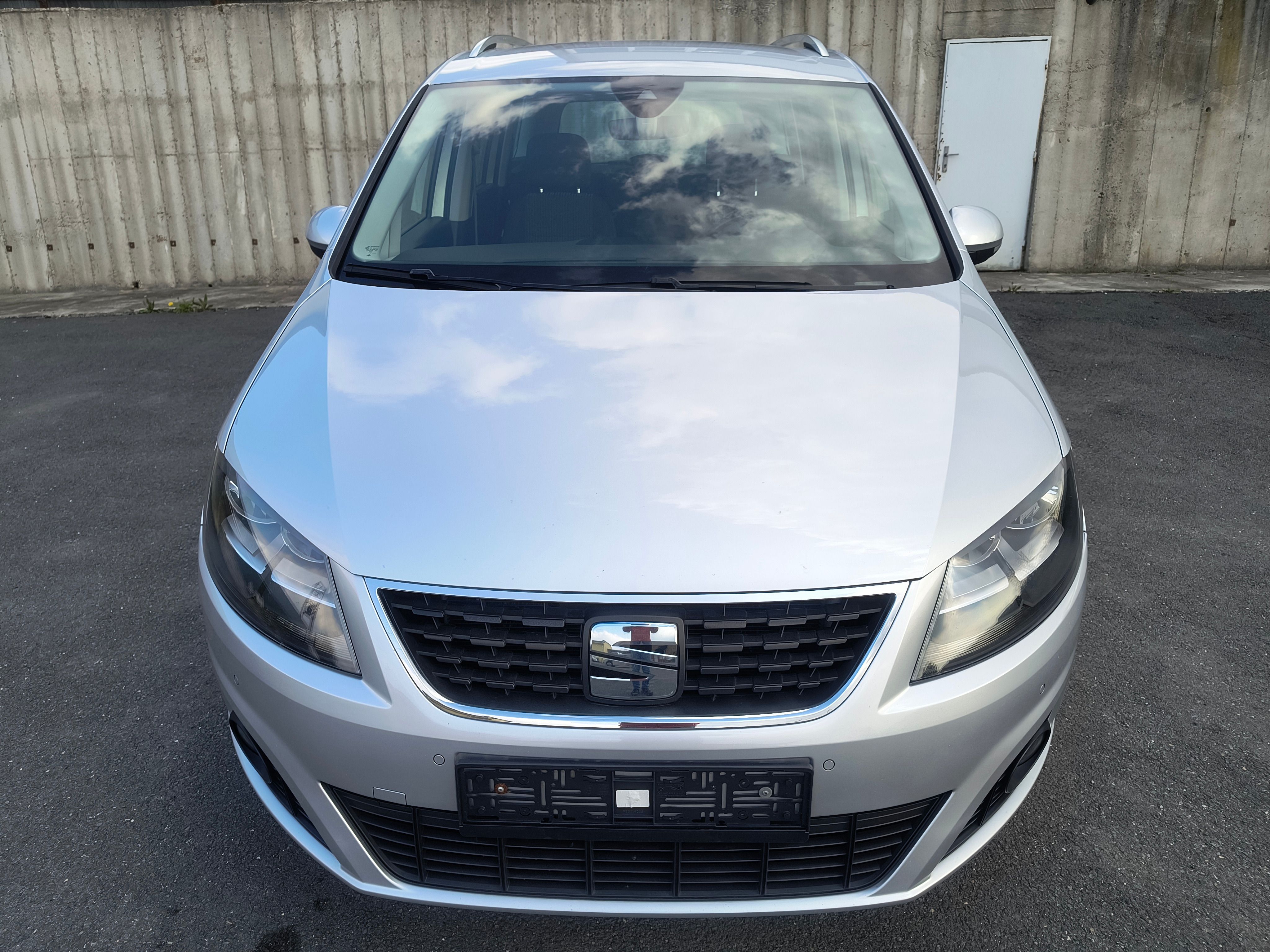 Seat Alhambra, 1.4 TSI DSG 110KW/ NAVI/KAMERA - fotka 2