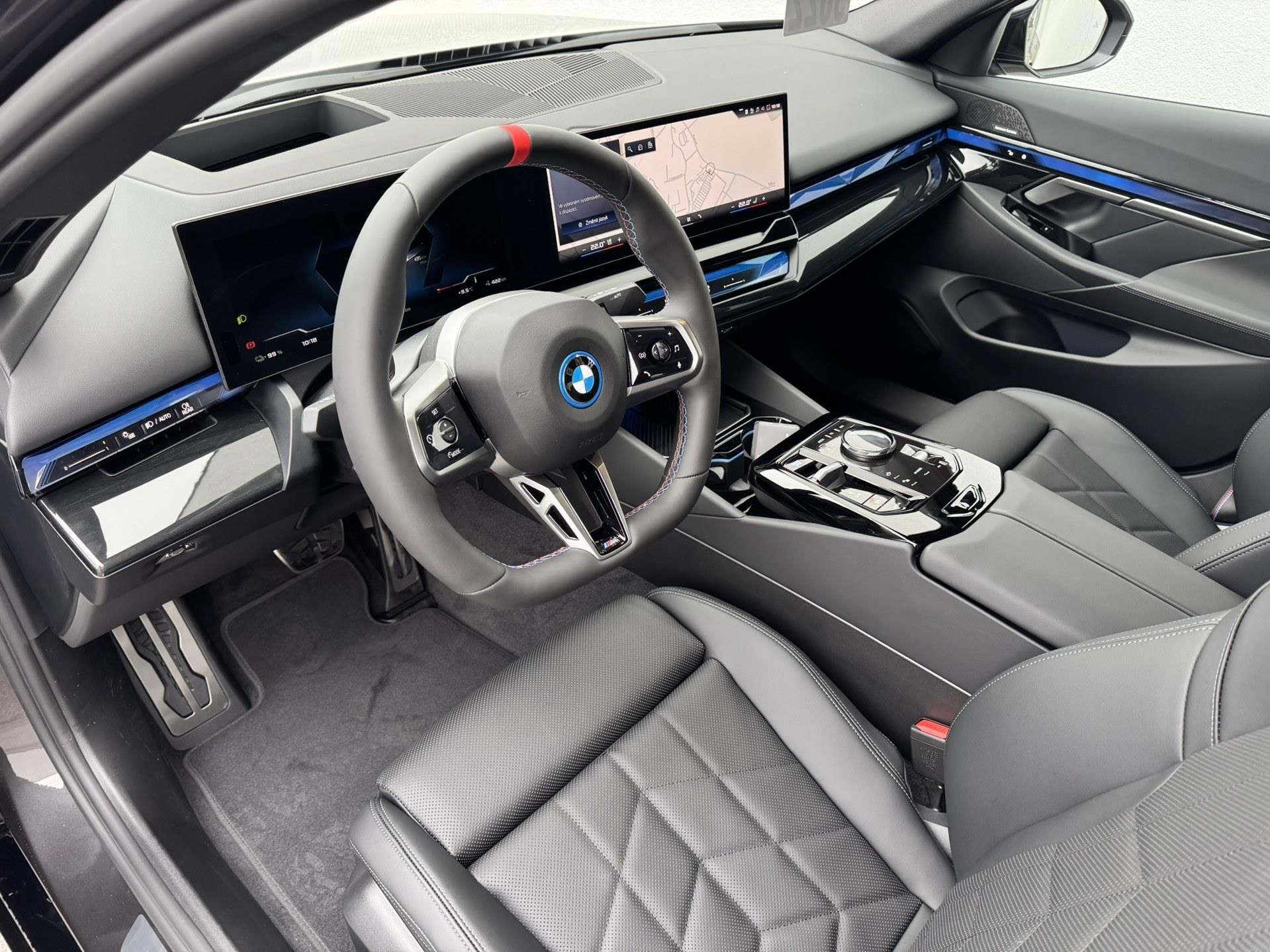 BMW i5, i5 M60 xDrive Sedan - fotka 5