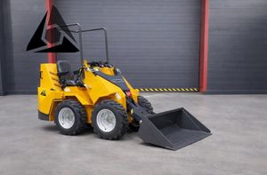 Gorila, KOLOVÝ NAKLADAČ GORILA GH-480Z