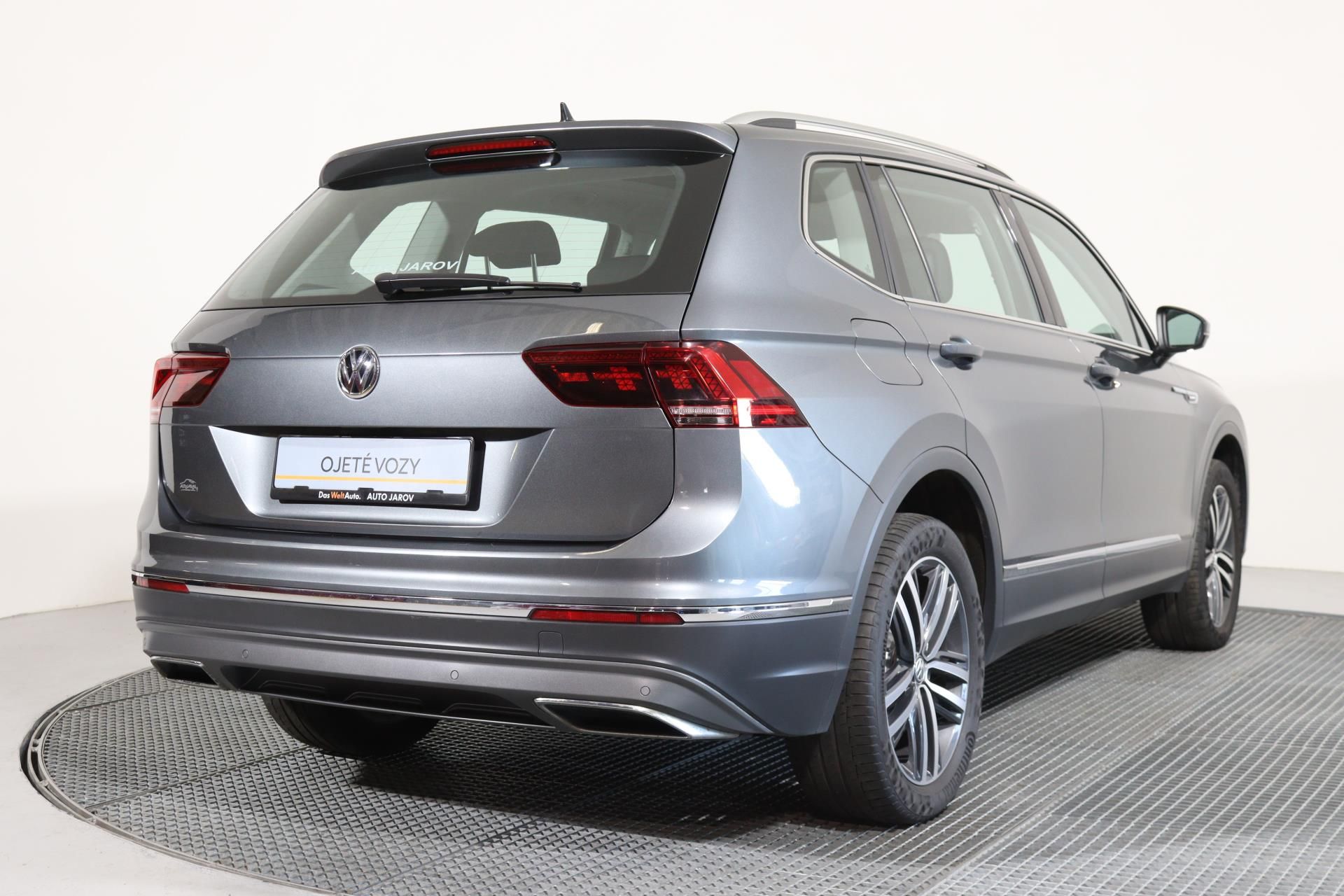 Volkswagen Tiguan Allspace, HIGHLINE 2,0 TSI 7DSG 4MOTION - fotka 2