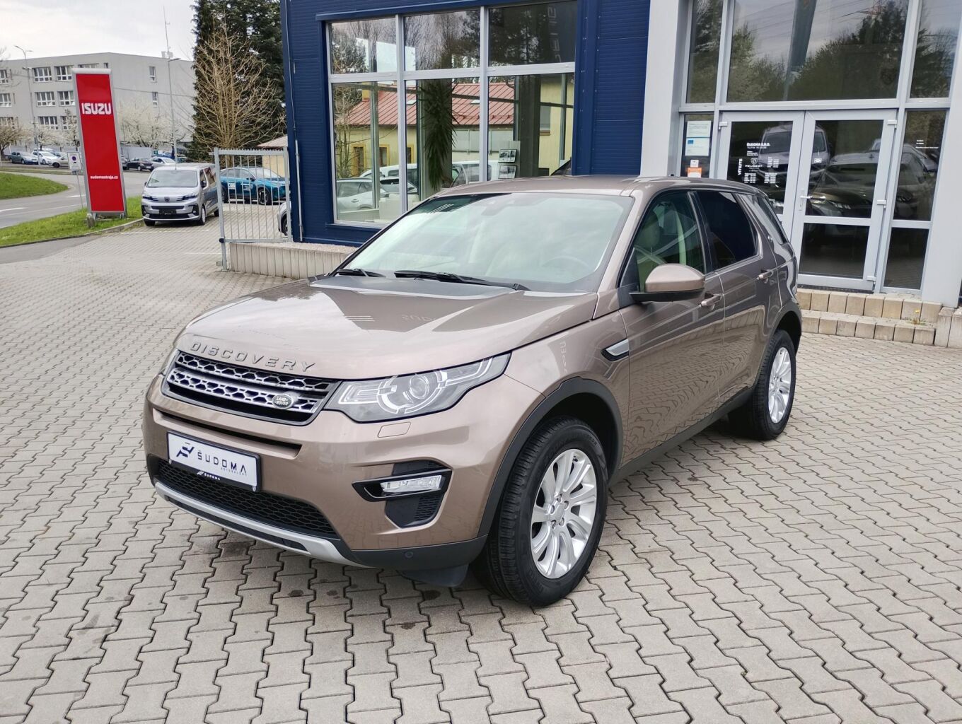 Land Rover Discovery Sport, 2.0 TD4 HSE AWD AUT - fotka 3