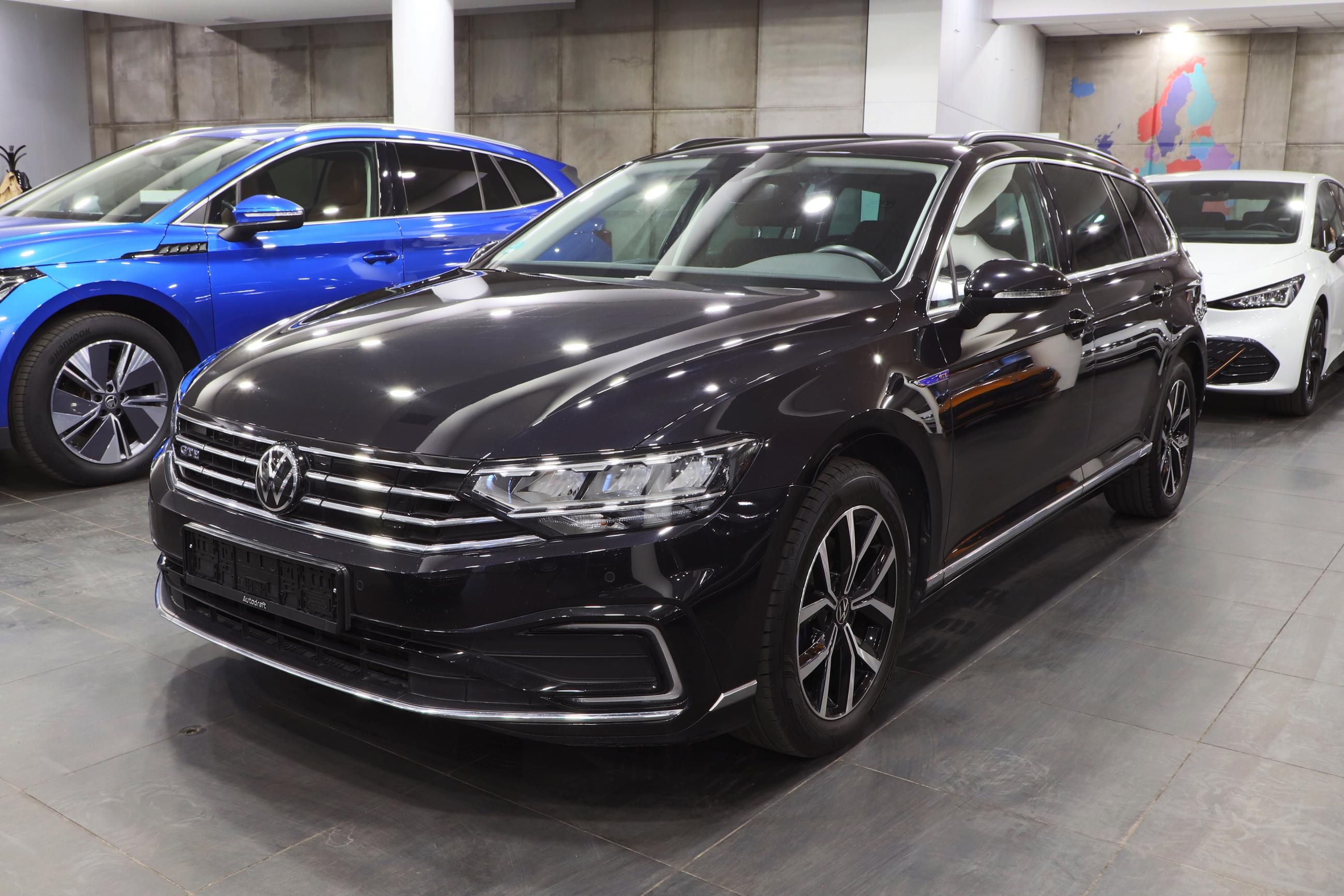 Volkswagen Passat Variant, GTE 1.4 TSI Hybrid 160kW DSG - fotka 2