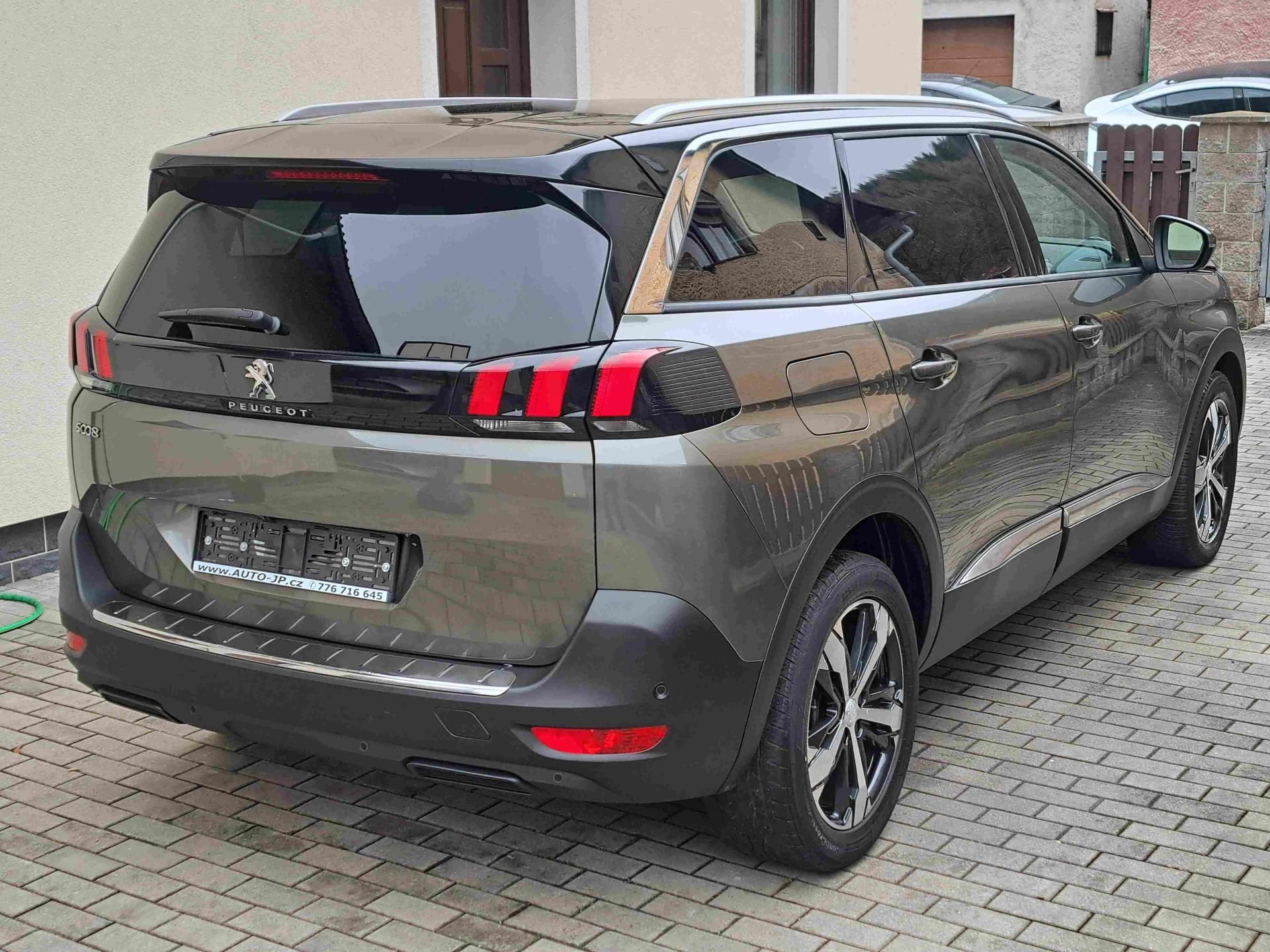 Peugeot 5008, 1,2 PT EAT8       PŘIPRAVUJEME - fotka 3