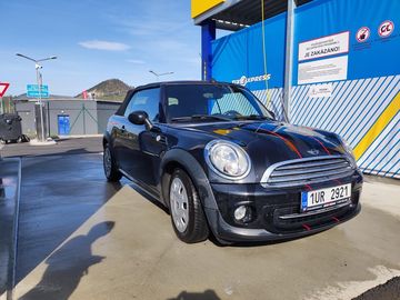 1,6 benzin R57 - servisováno
