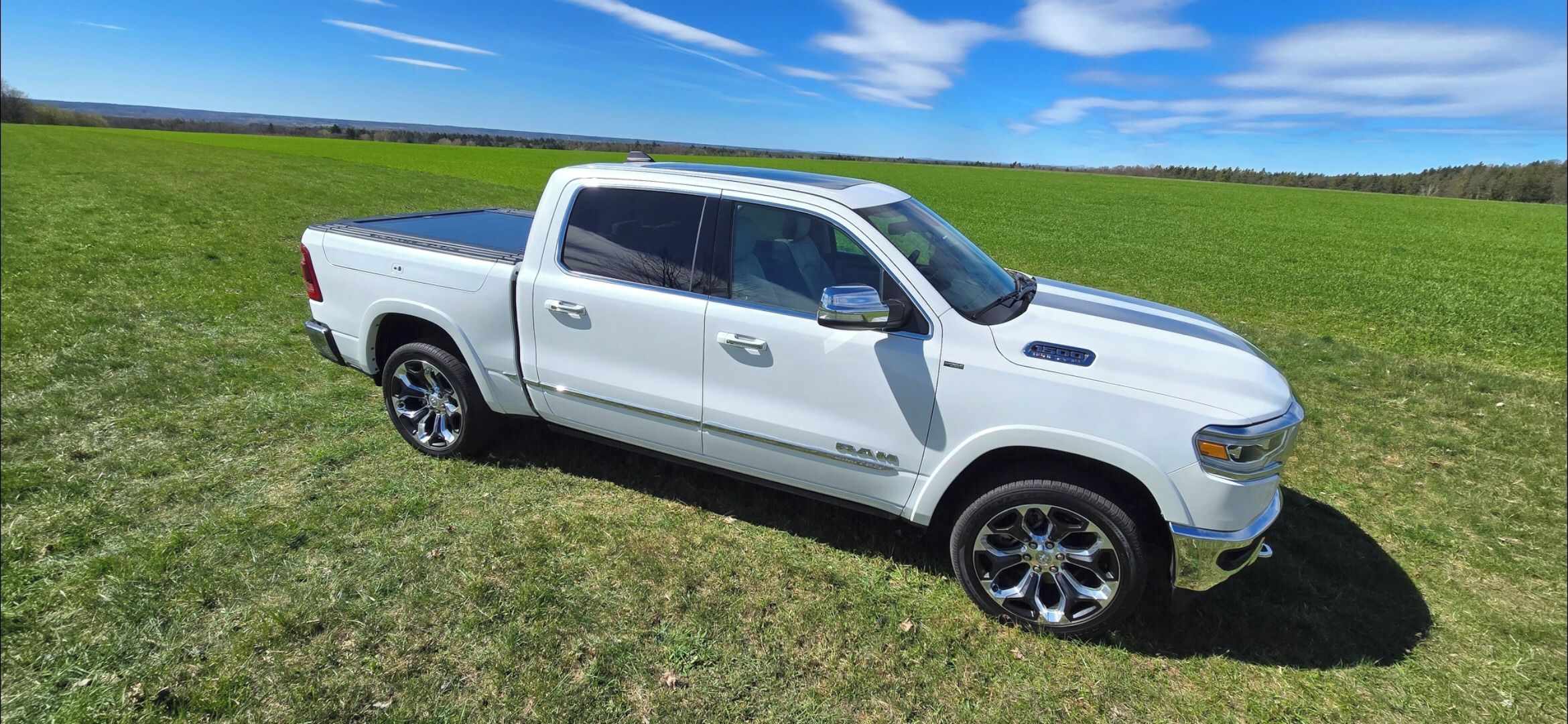 Dodge Ram 1500, LIMITED  7000 KM  ČR  JAK NOVÝ - fotka 2