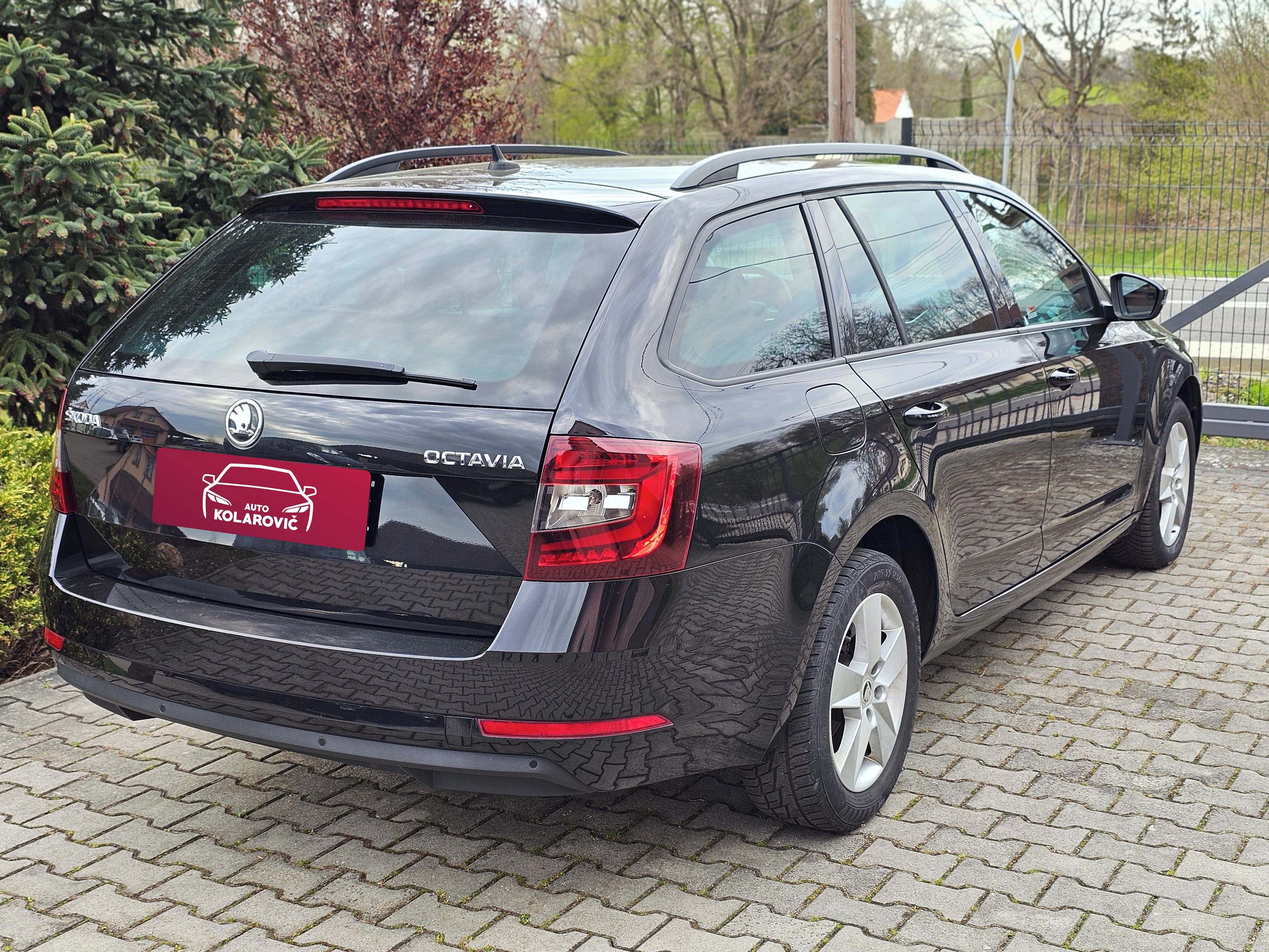 Škoda Octavia, 1.6 TDi DSG - fotka 5