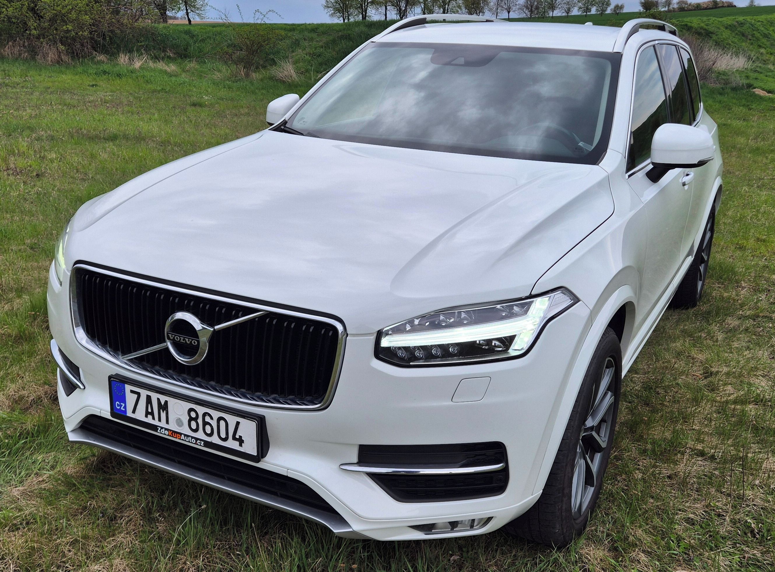 Volvo XC90, ČR, 2 majitel, servis po15 tis