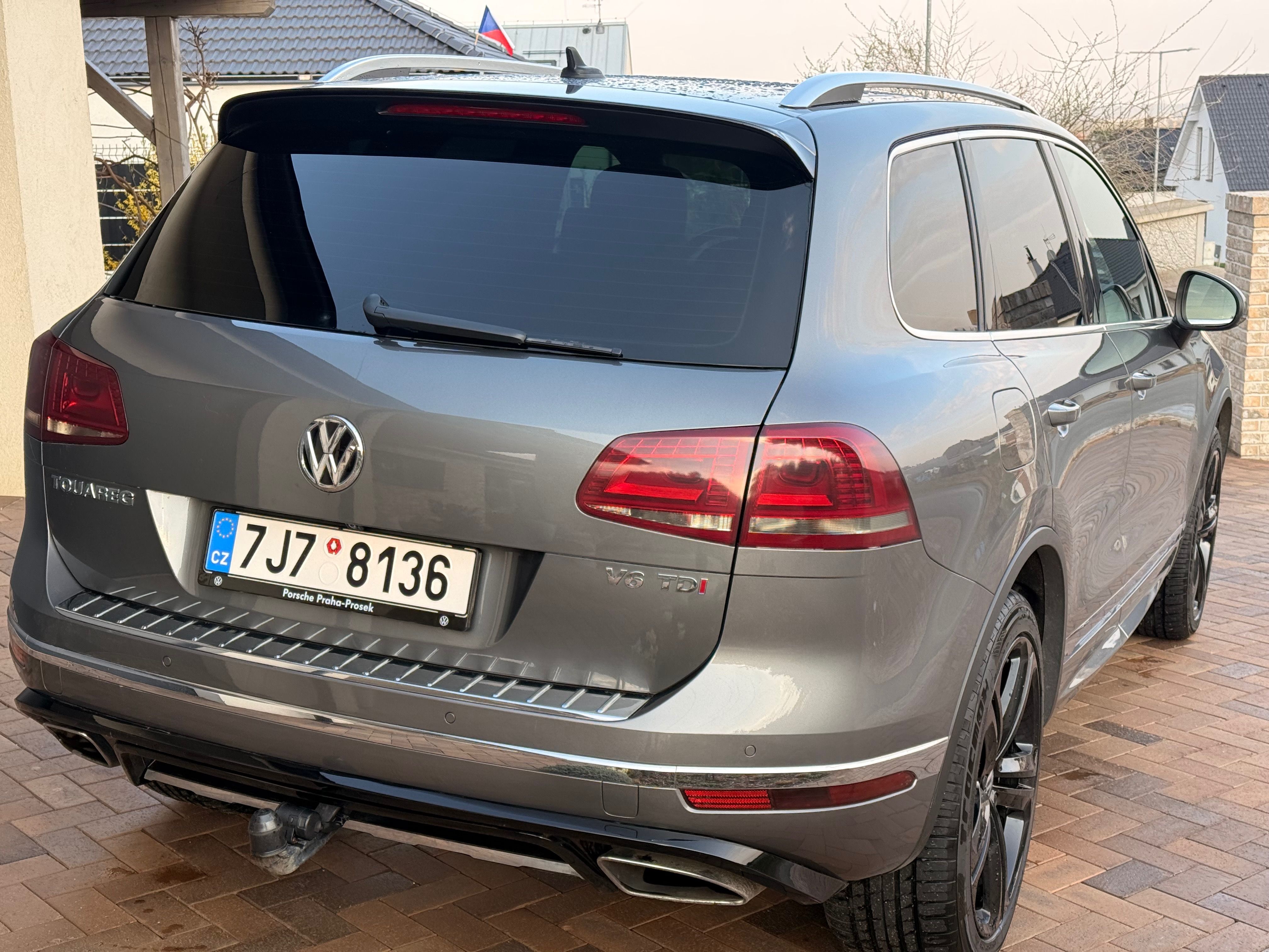 Volkswagen Touareg, R-Line 3.0TDI 193Kw CZ DPH - fotka 5