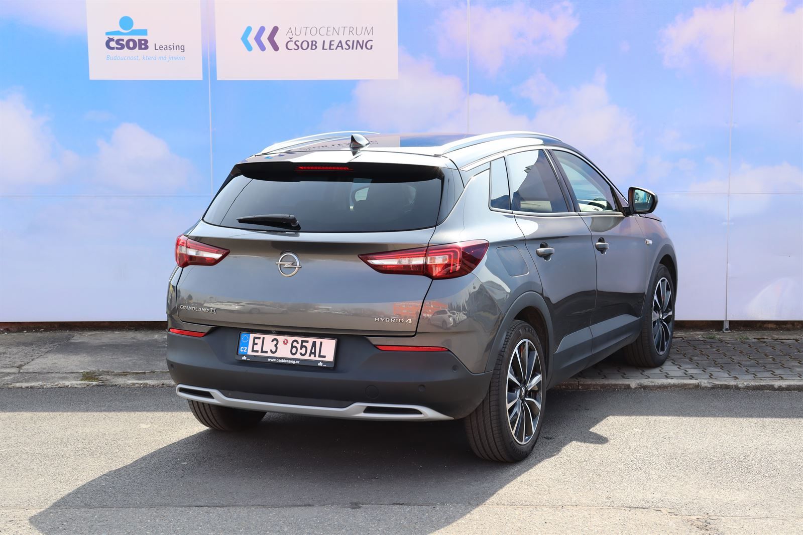 Opel Grandland X, 1.6 TURBO PHEV - fotka 2