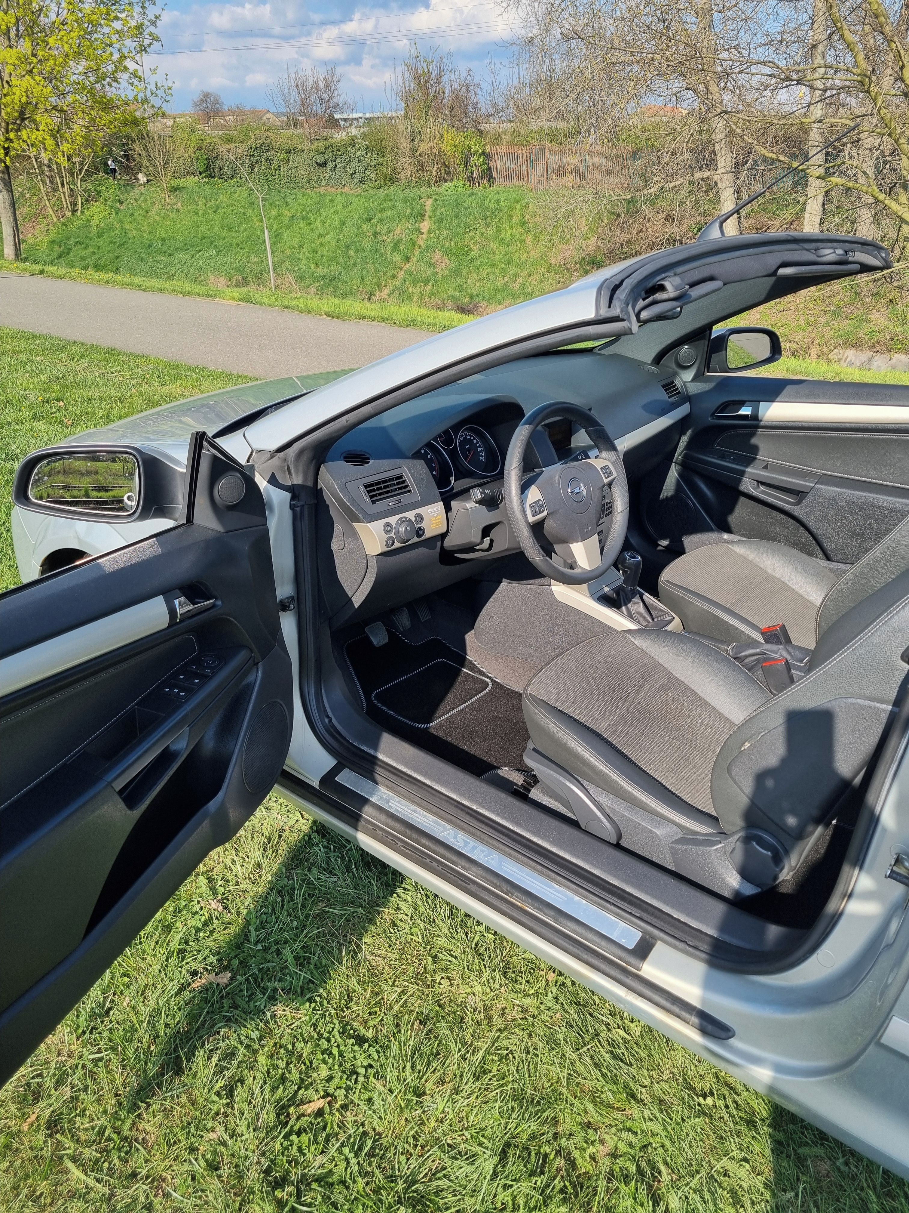 Opel Astra, Twin Top 1,8i16v, 159 t.km! - fotka 5
