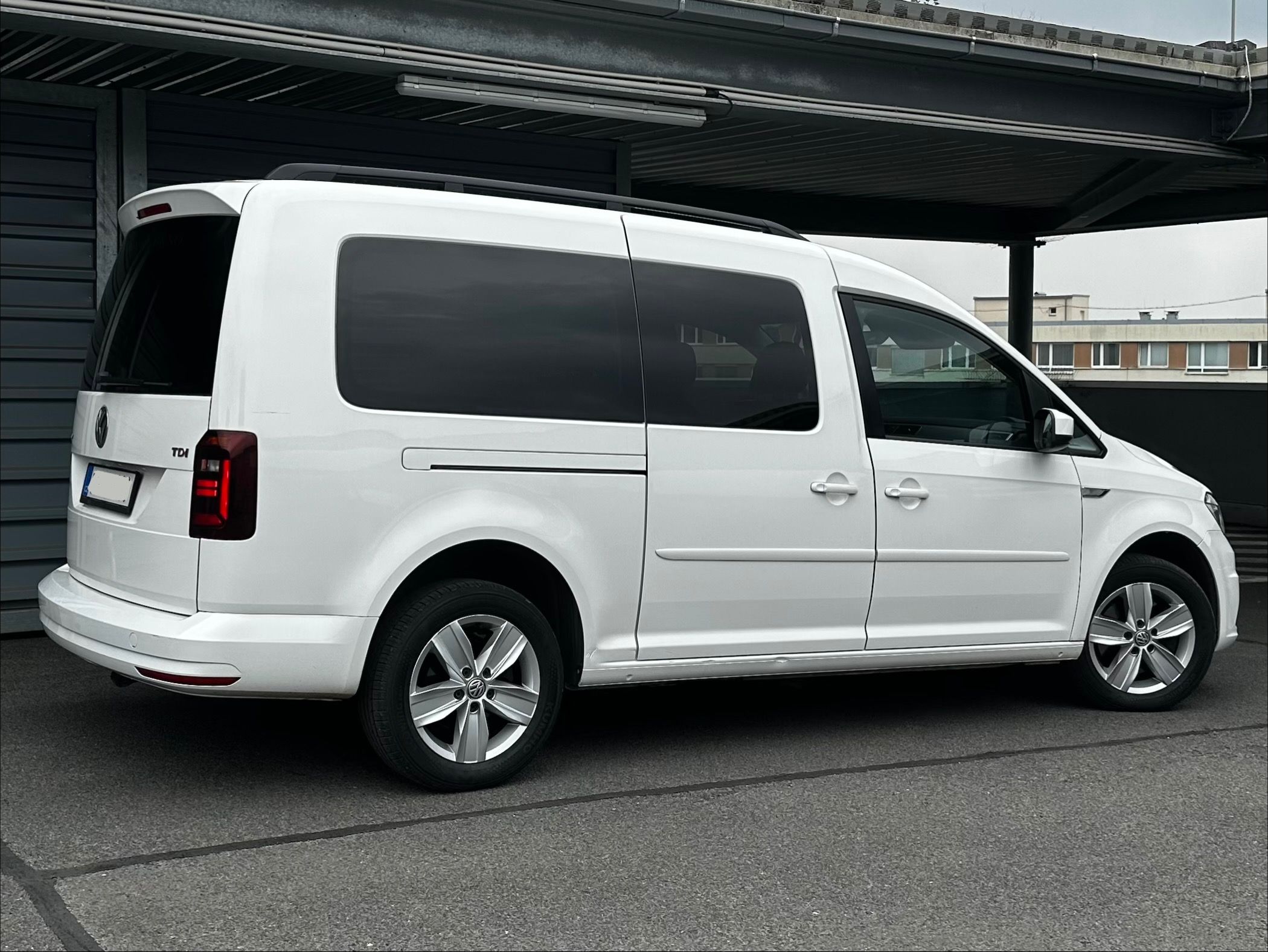 Volkswagen Caddy, MAXI, 2.0tdi 110kw, 7-míst - fotka 6