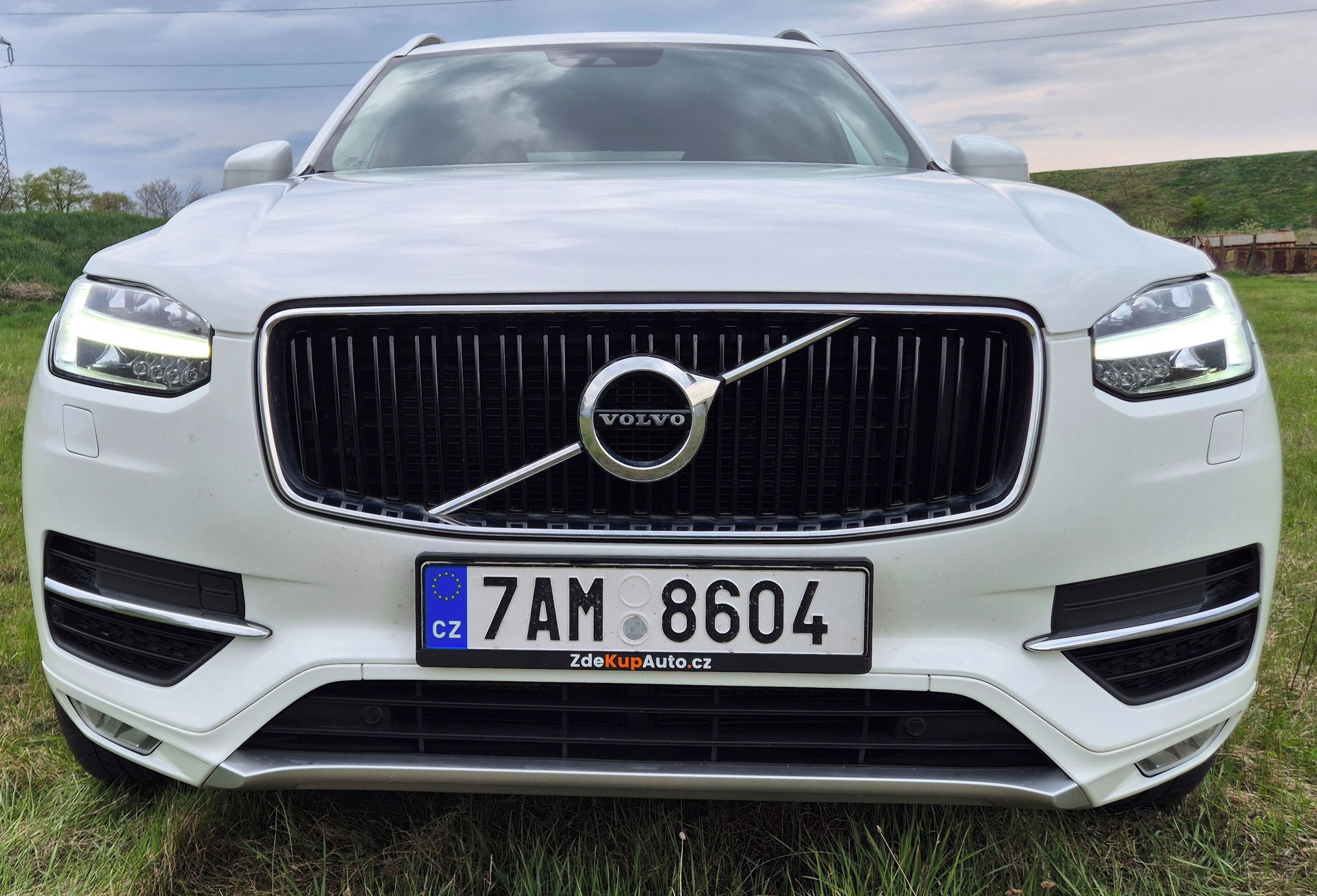 Volvo XC90, ČR, 2 majitel, servis po15 tis - fotka 3
