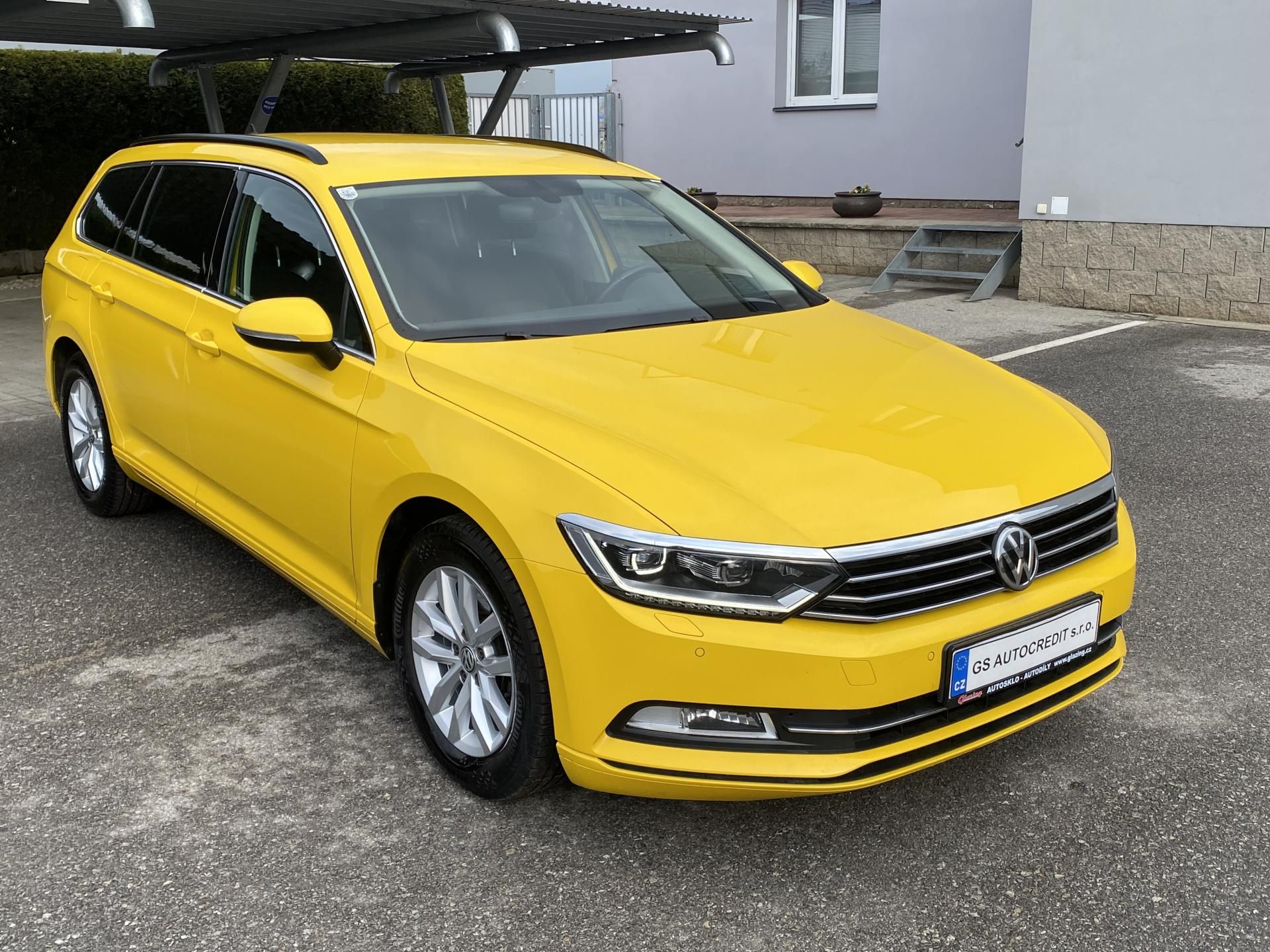 Volkswagen Passat, 2,0 TDi Comfortline - DPH - fotka 3