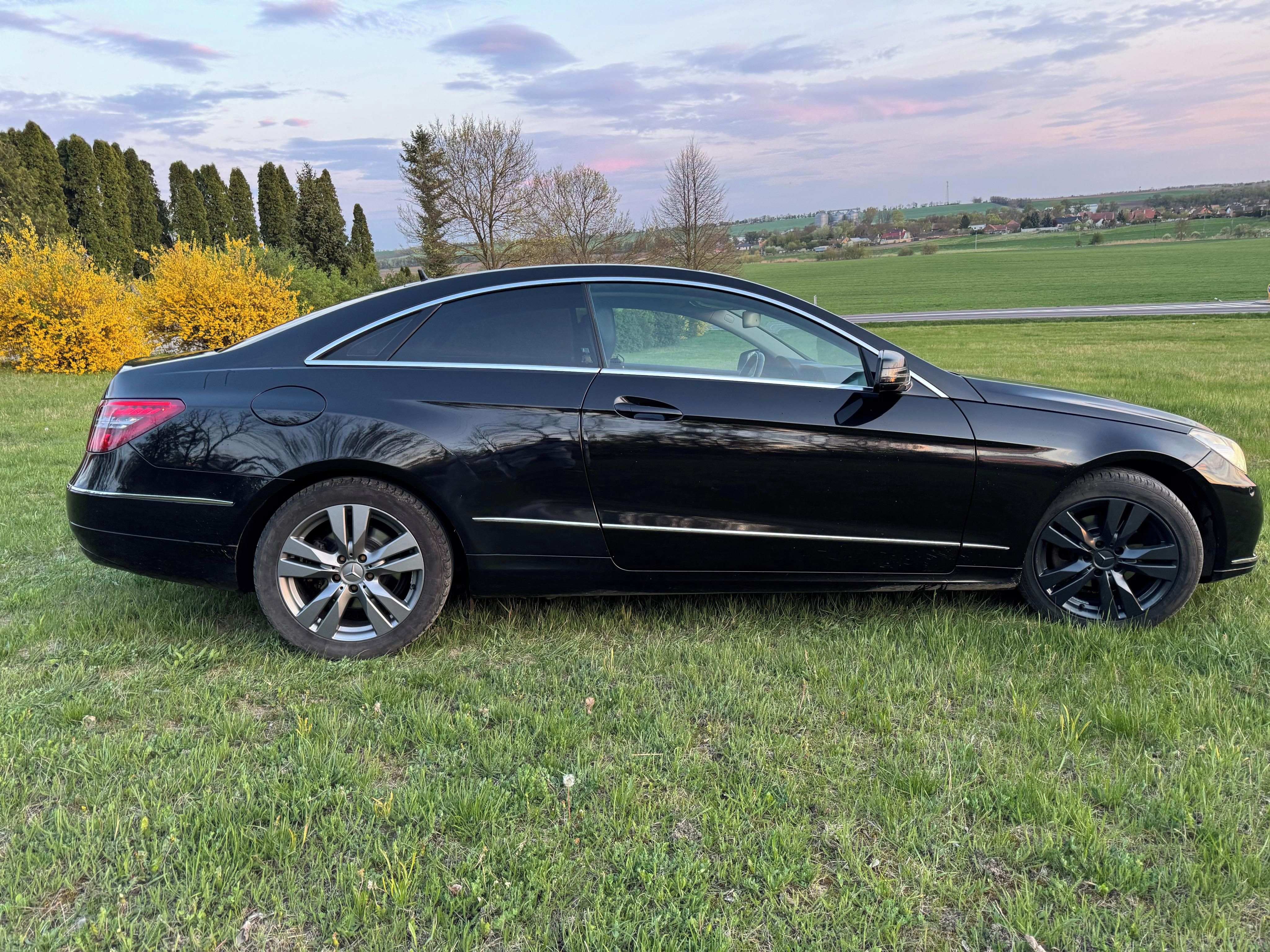 Mercedes-Benz Třídy E, E 220 CDI Coupé - fotka 3