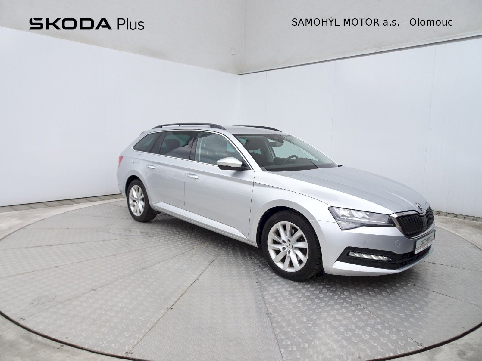 Škoda Superb, Combi 2.0TDI DSG Ambition Plus - fotka 6