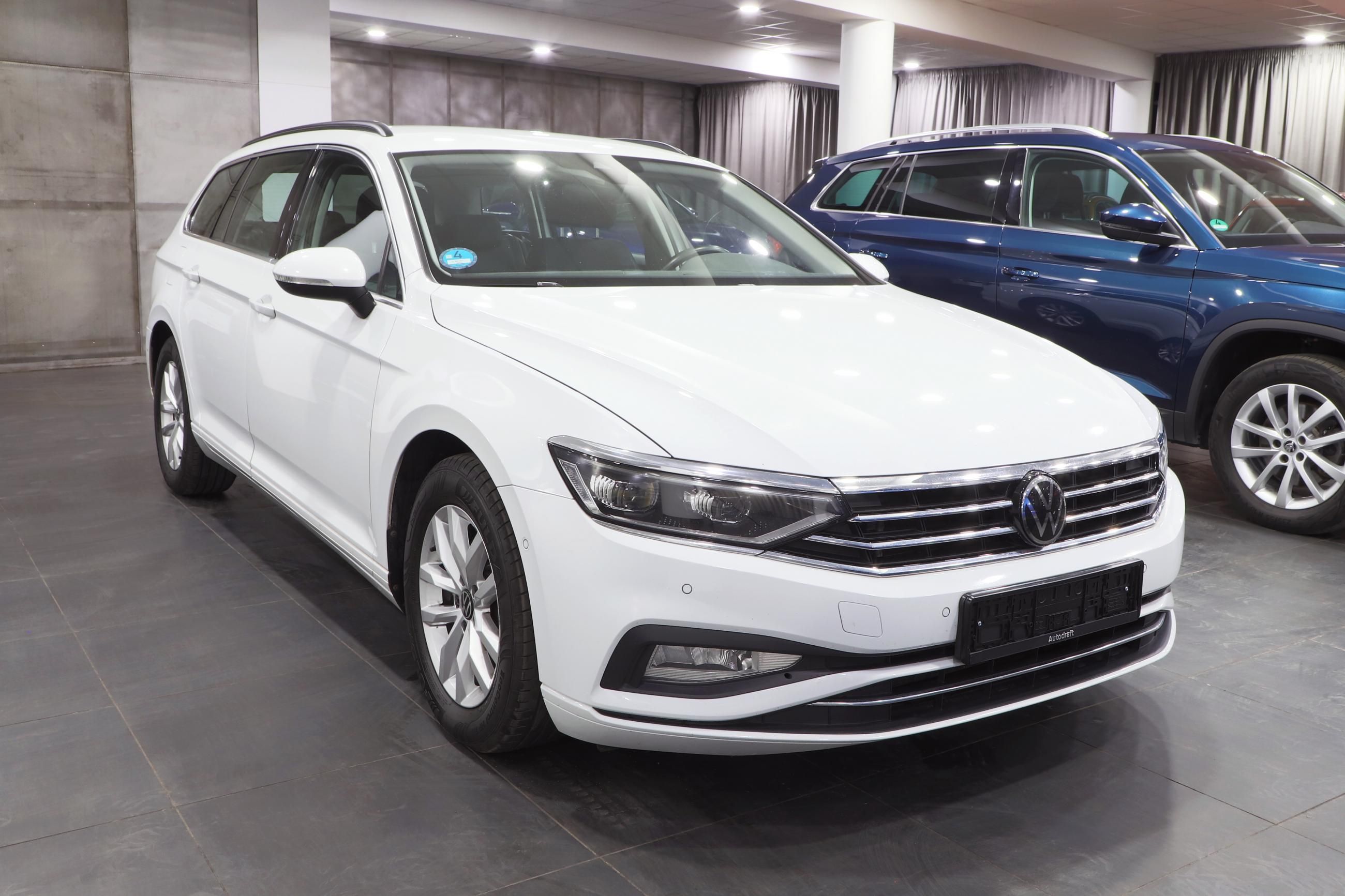 Volkswagen Passat, 2.0 TDI 110kW DSG / ALU 16''