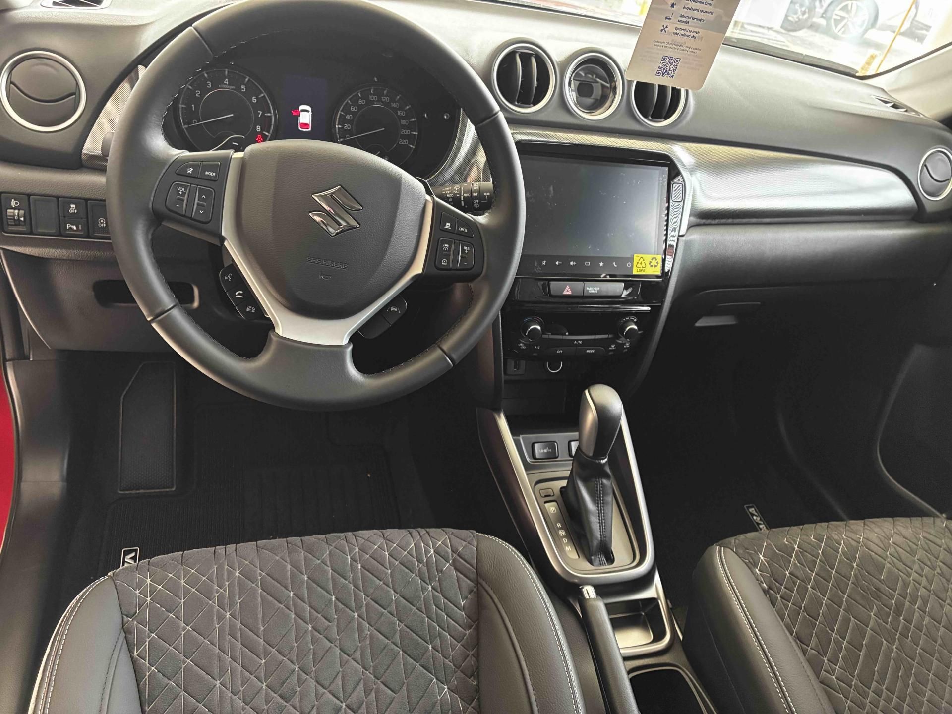 Suzuki Vitara, 1,4 BoosterJet Elegance AT - fotka 4