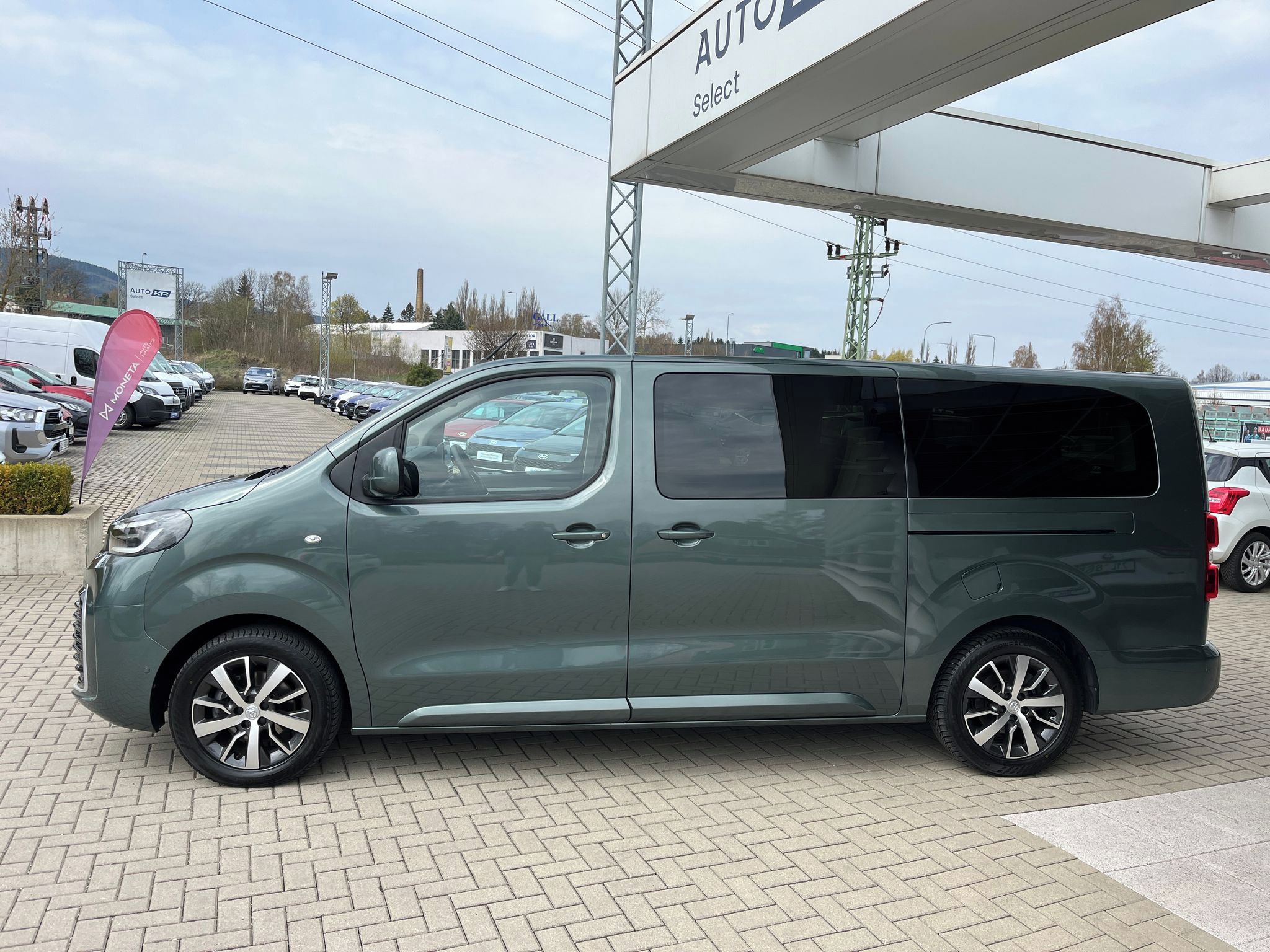 Toyota Proace Verso, 2.0D 140 L2 Family Webasto 8AT - fotka 3