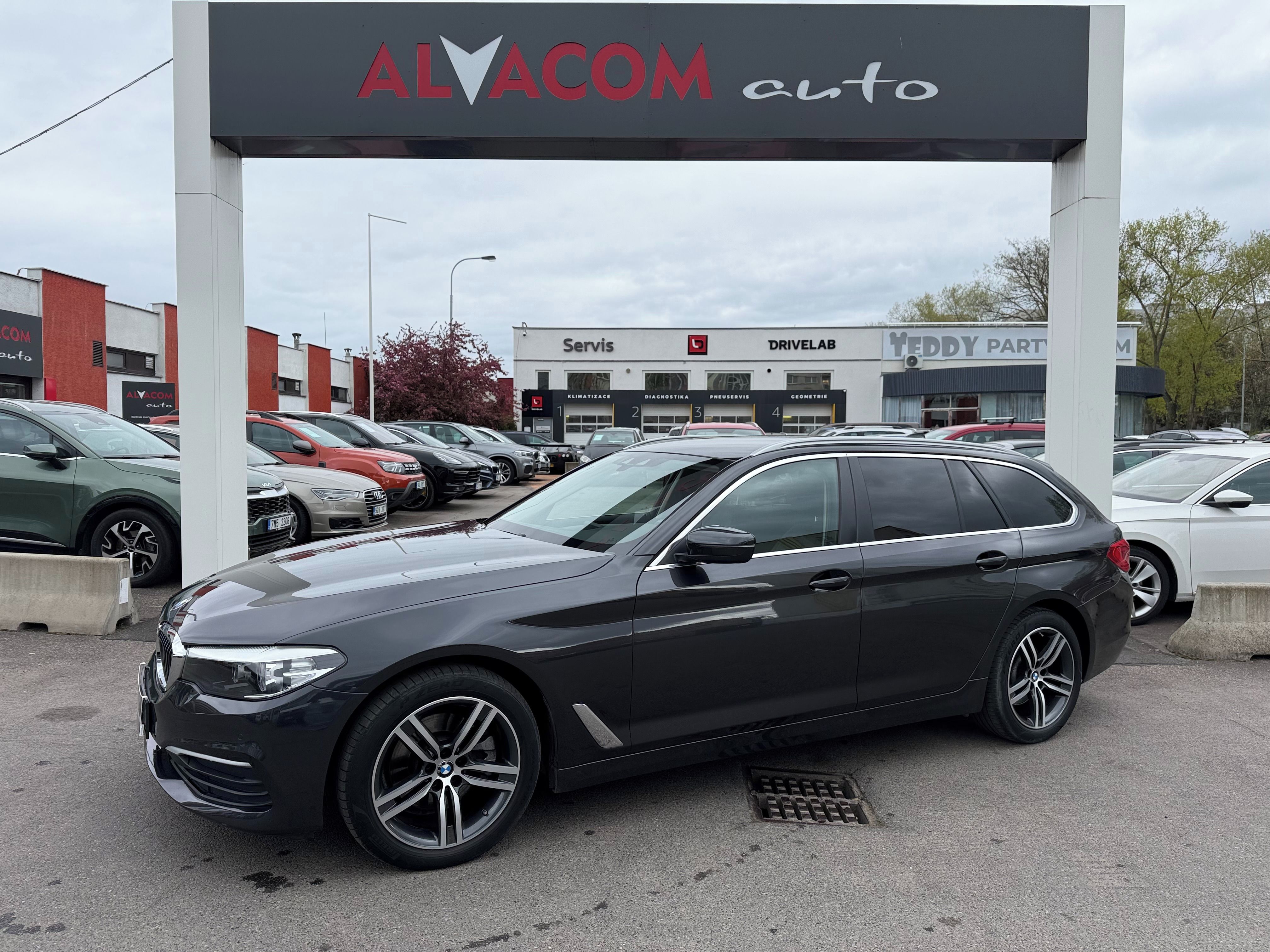 BMW Řada 5, 520d XDRIVE 140kW