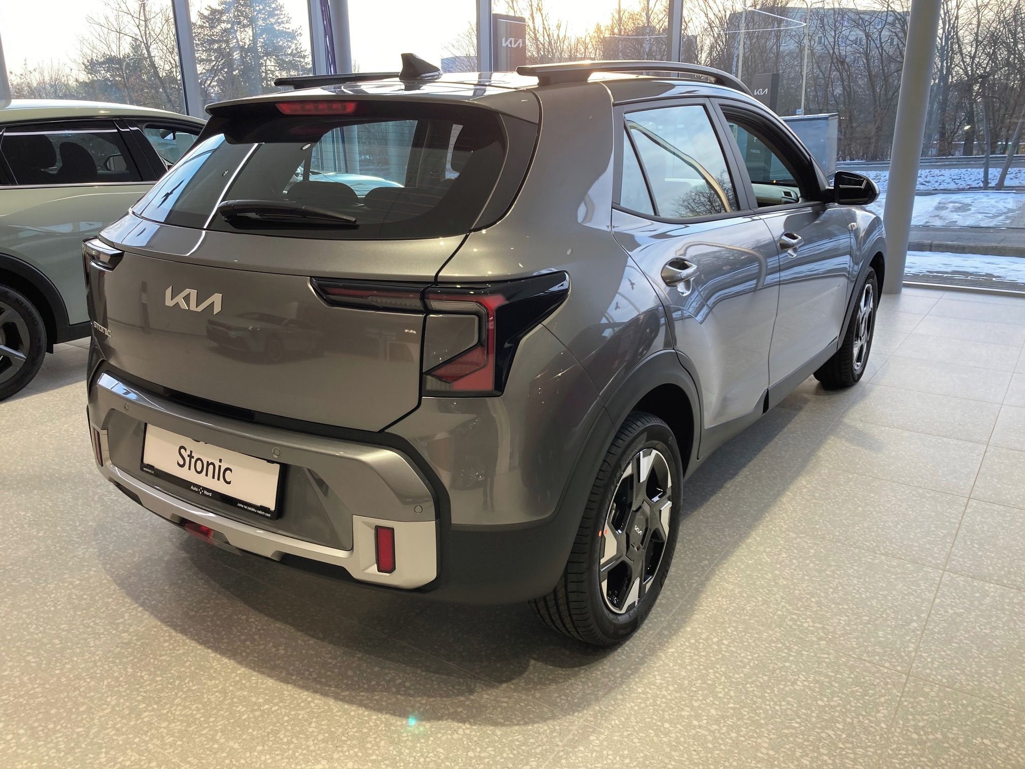 Kia Stonic, 1.0T-GDi SPIN - fotka 2