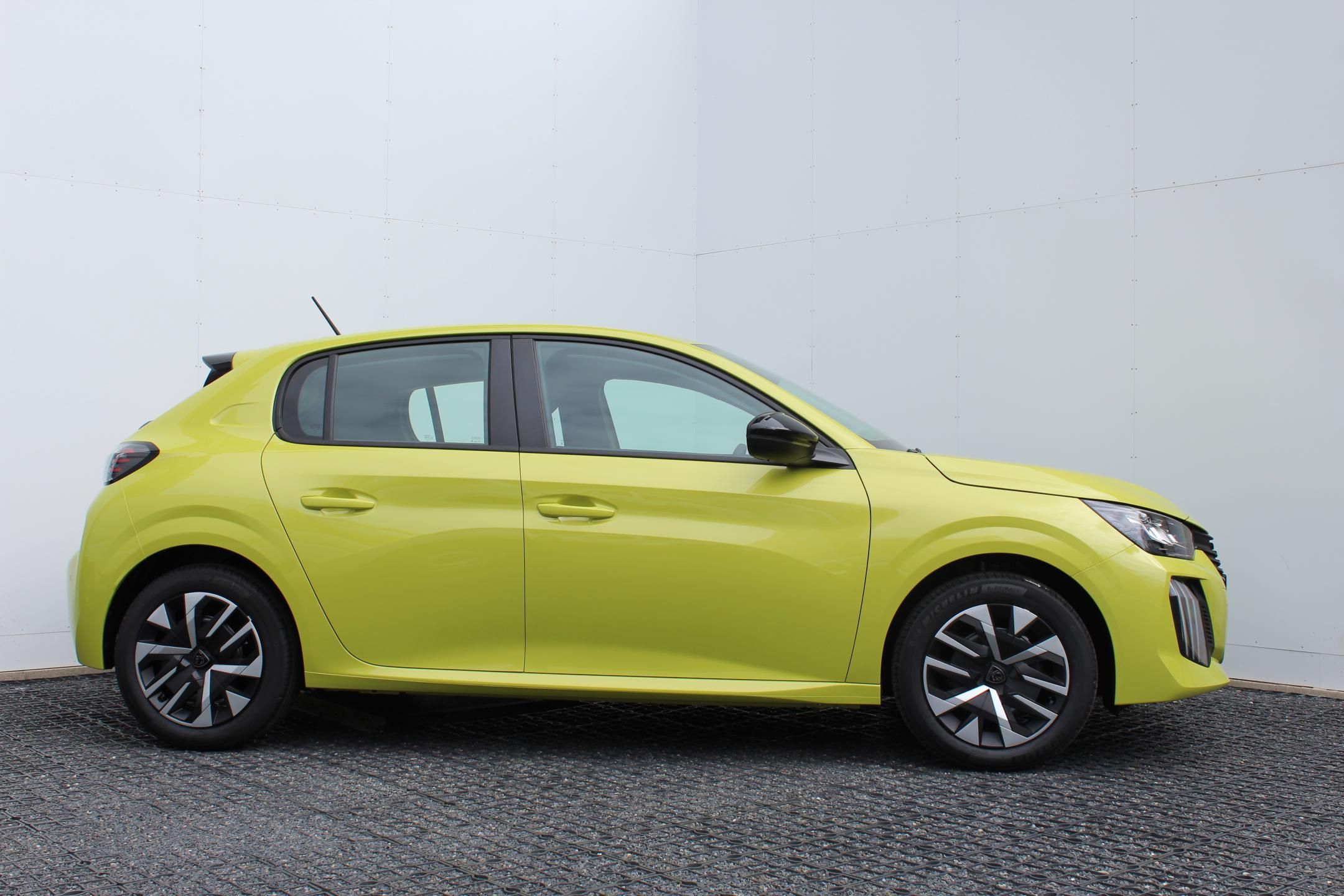 Peugeot 208, STYLE Turbo 100 MAN6 - fotka 4