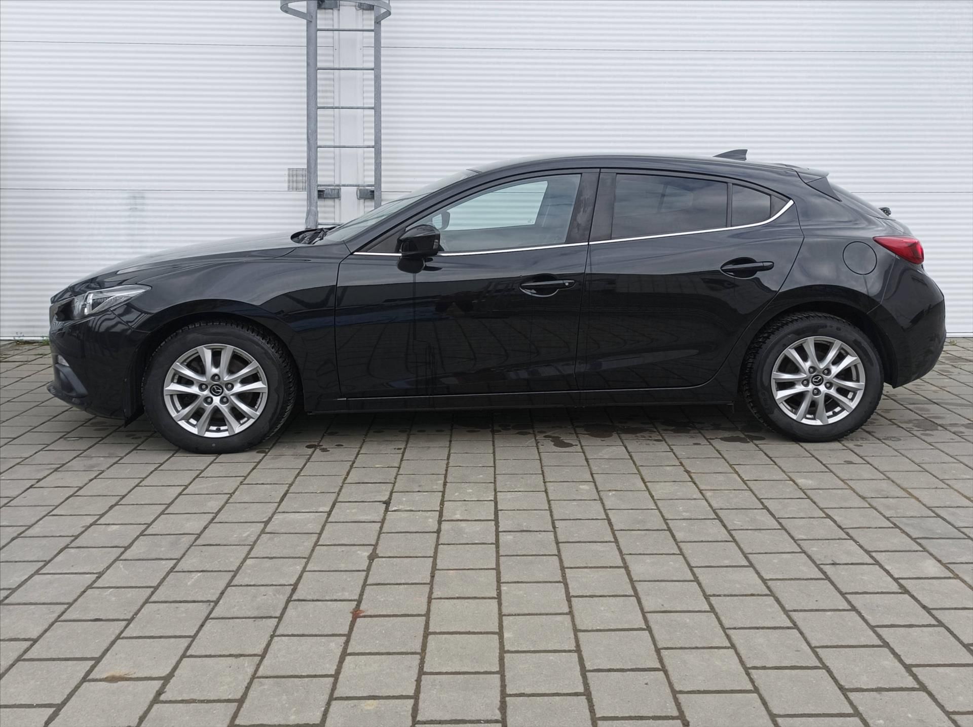 Mazda 3, 1,5 Skyactiv-D 105k 4x2 6MAN - fotka 6