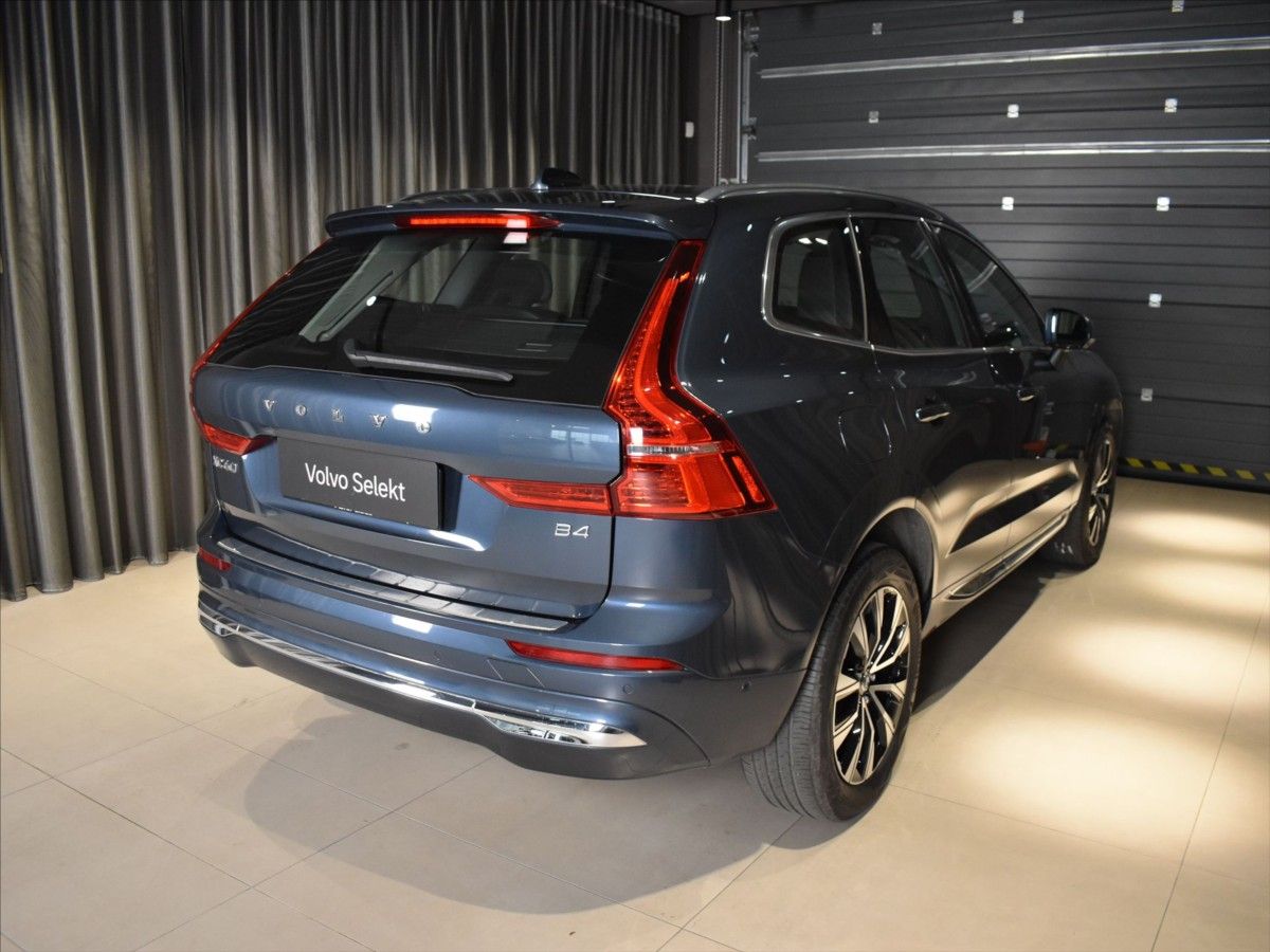 Volvo XC60, 2,0 B4 PLUS Pano,tažné,BLIS - fotka 4