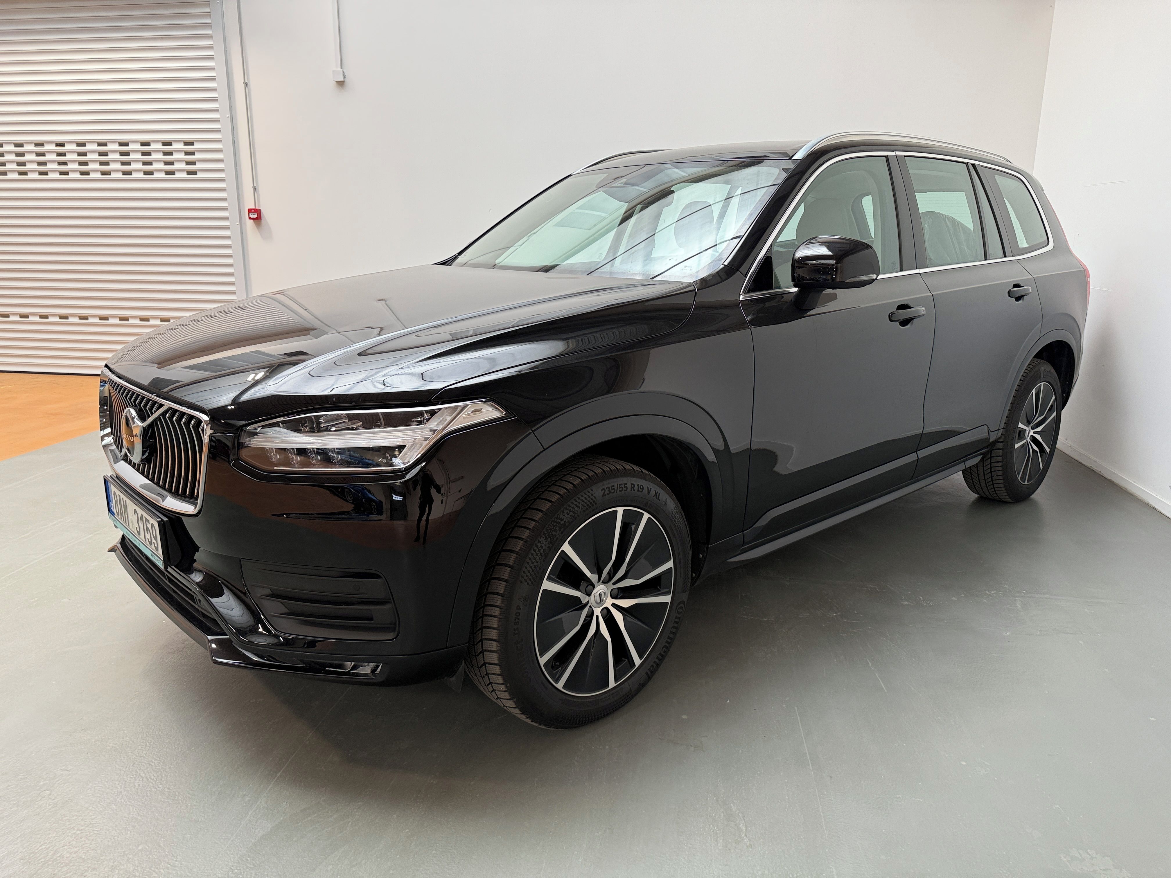 Volvo XC90, B5 AWD Momentum Pro Auto - fotka 2