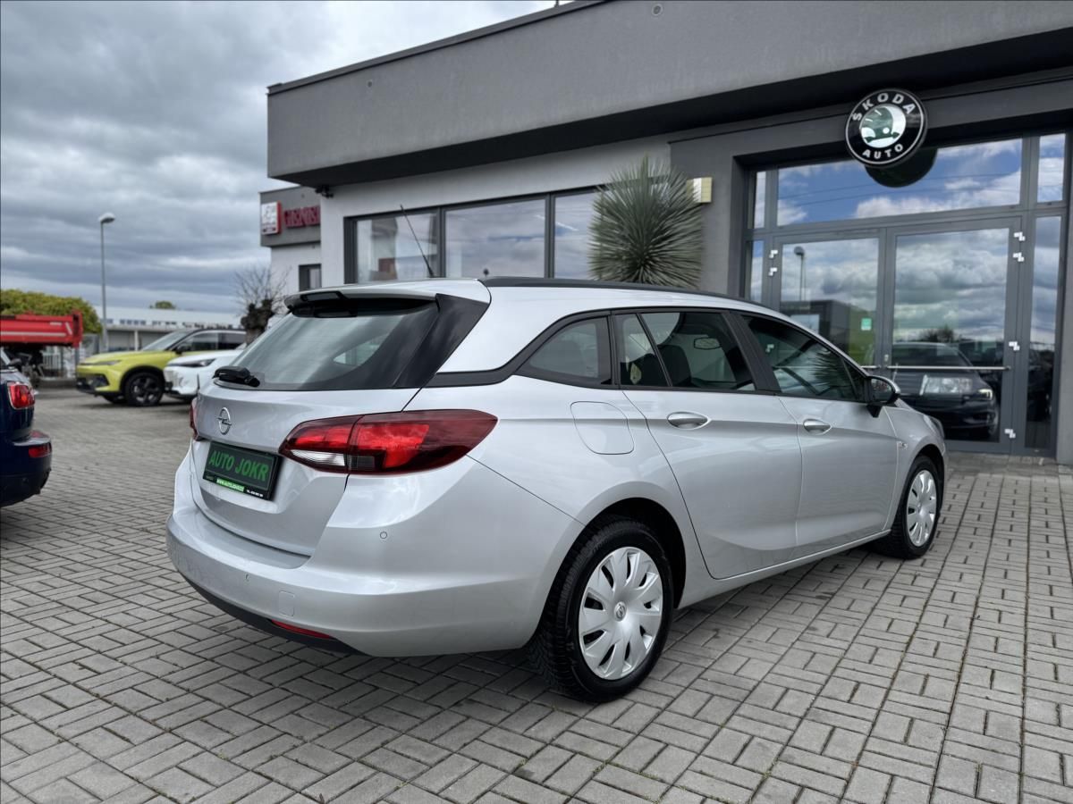 Opel Astra, 1,6 CDTi 81kW  SPORTS TOURER L - fotka 6