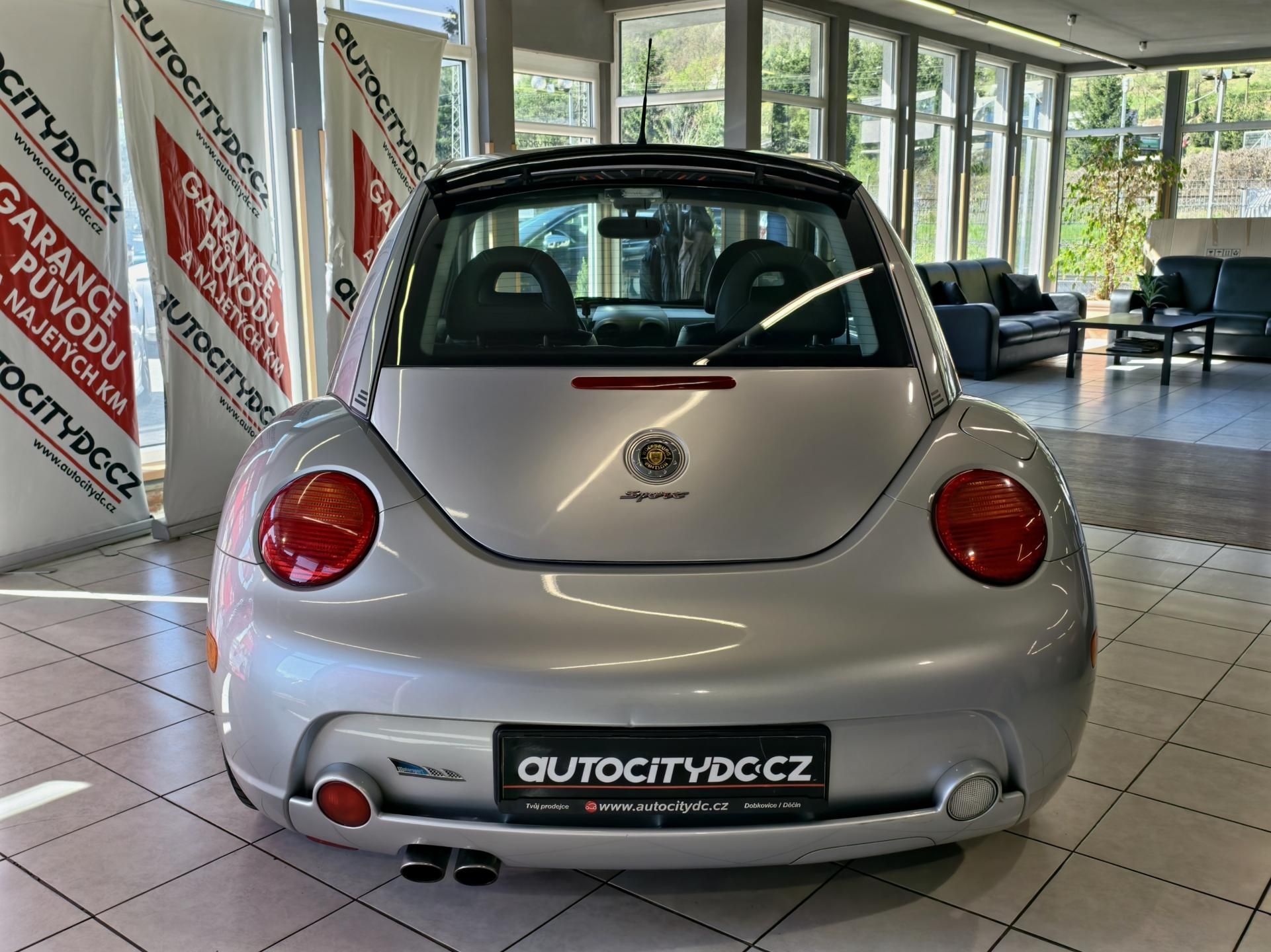 Volkswagen New Beetle, 2.3 V5 125kW SPORT EDITION - fotka 6