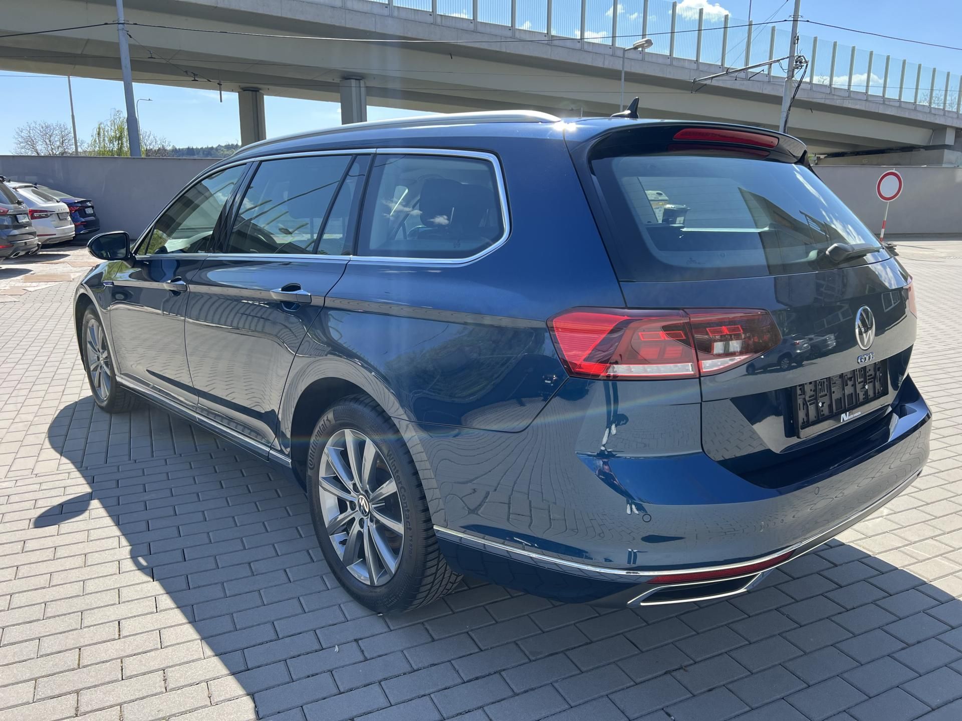 Volkswagen Passat, 1.4 GTE Tažné Panorama 2x kola - fotka 5