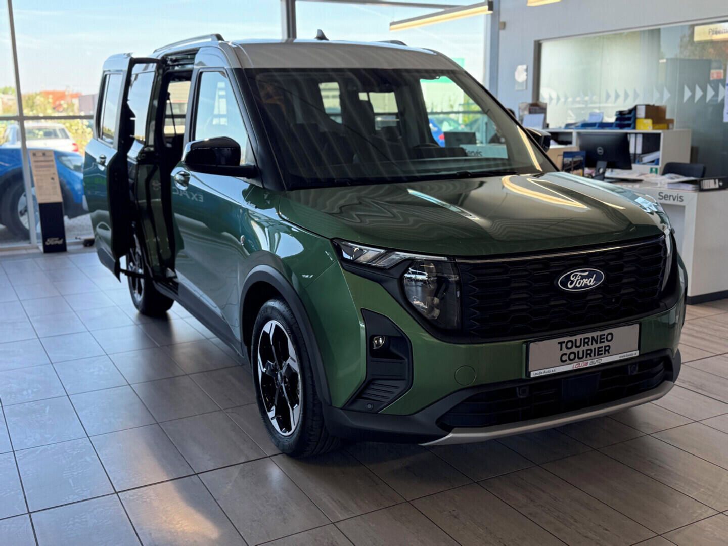 Ford Tourneo Courier, Tourneo Courier Active L1, 1,0 - fotka 3