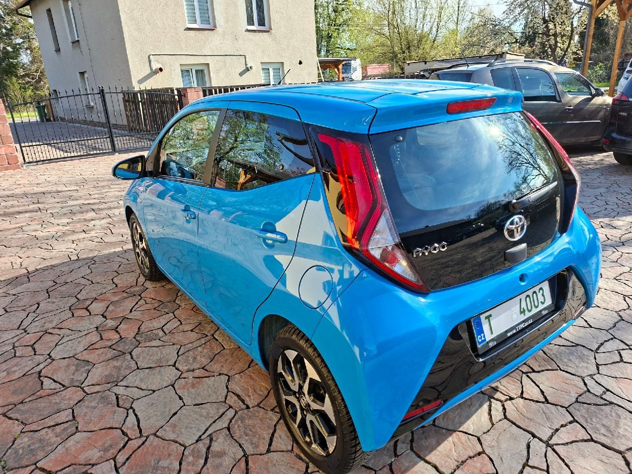 Toyota Aygo, 1,0 VVTI  LIFT - TOP STAV - fotka 3