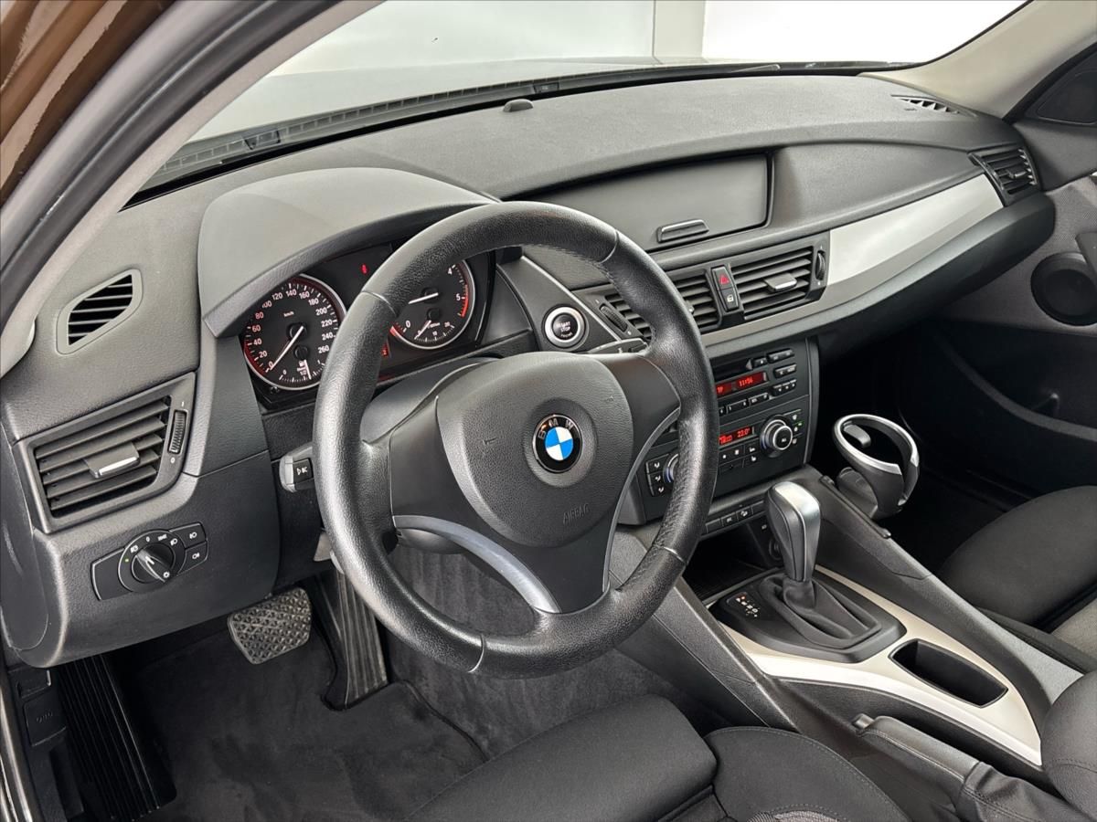 BMW X1, 2,0 xDrive 20D  AUT - fotka 6